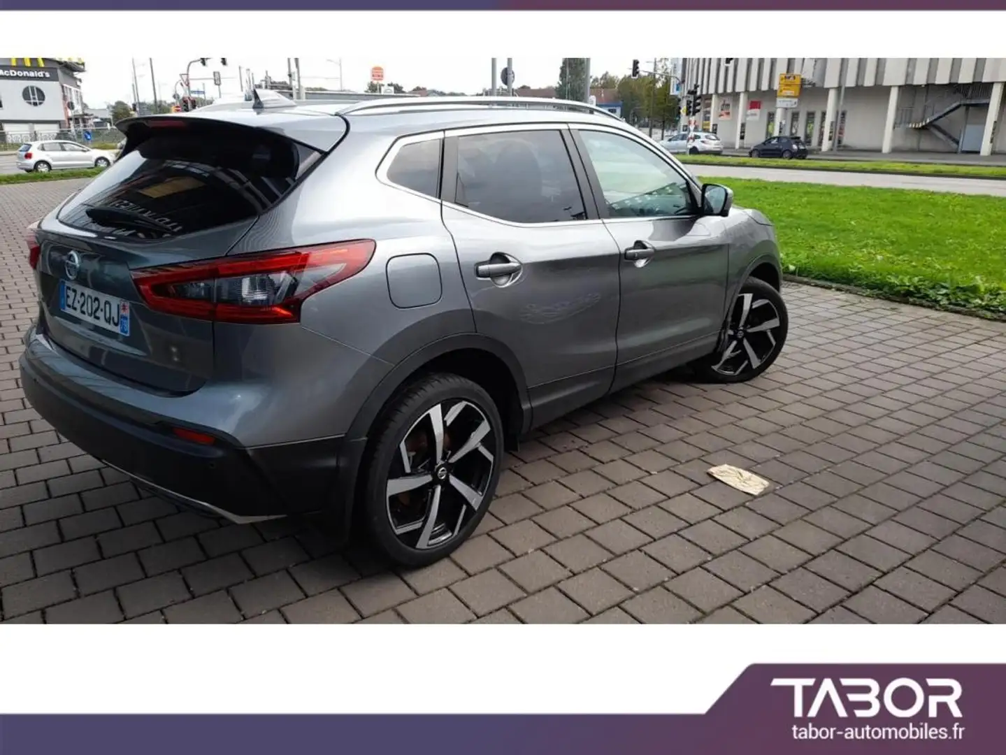 Nissan Qashqai 1.6 DIG-T 163 Tekna+ Bose cuir Gris - 2