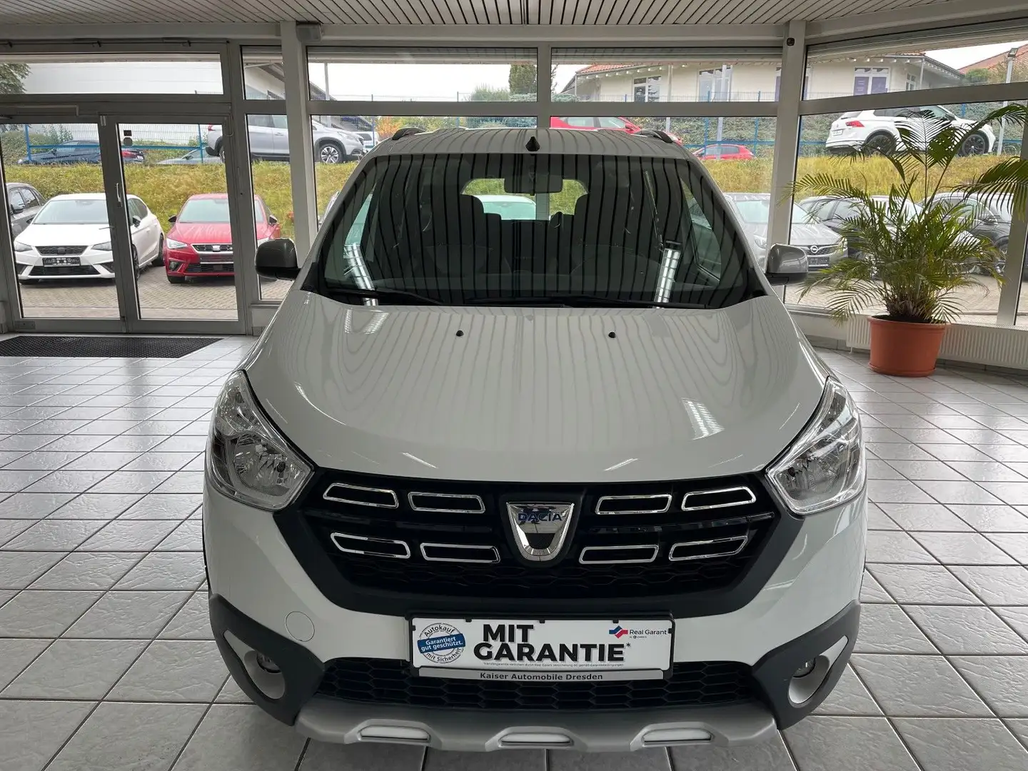Dacia Lodgy Stepway*SitzHeiz*NAVI*7-Sitze*TOP-Zustand* Weiß - 2