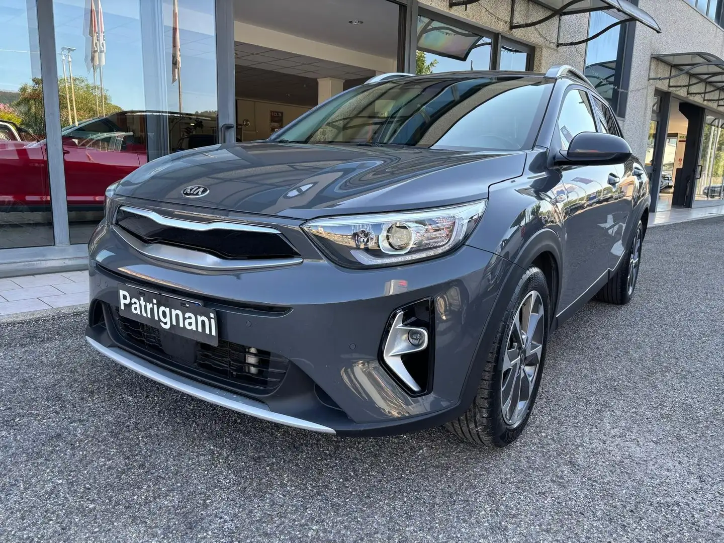 Kia Stonic 1.0 t-gdi mhev Style 120cv A-T UNICO PROPRIETARIO Grigio - 2
