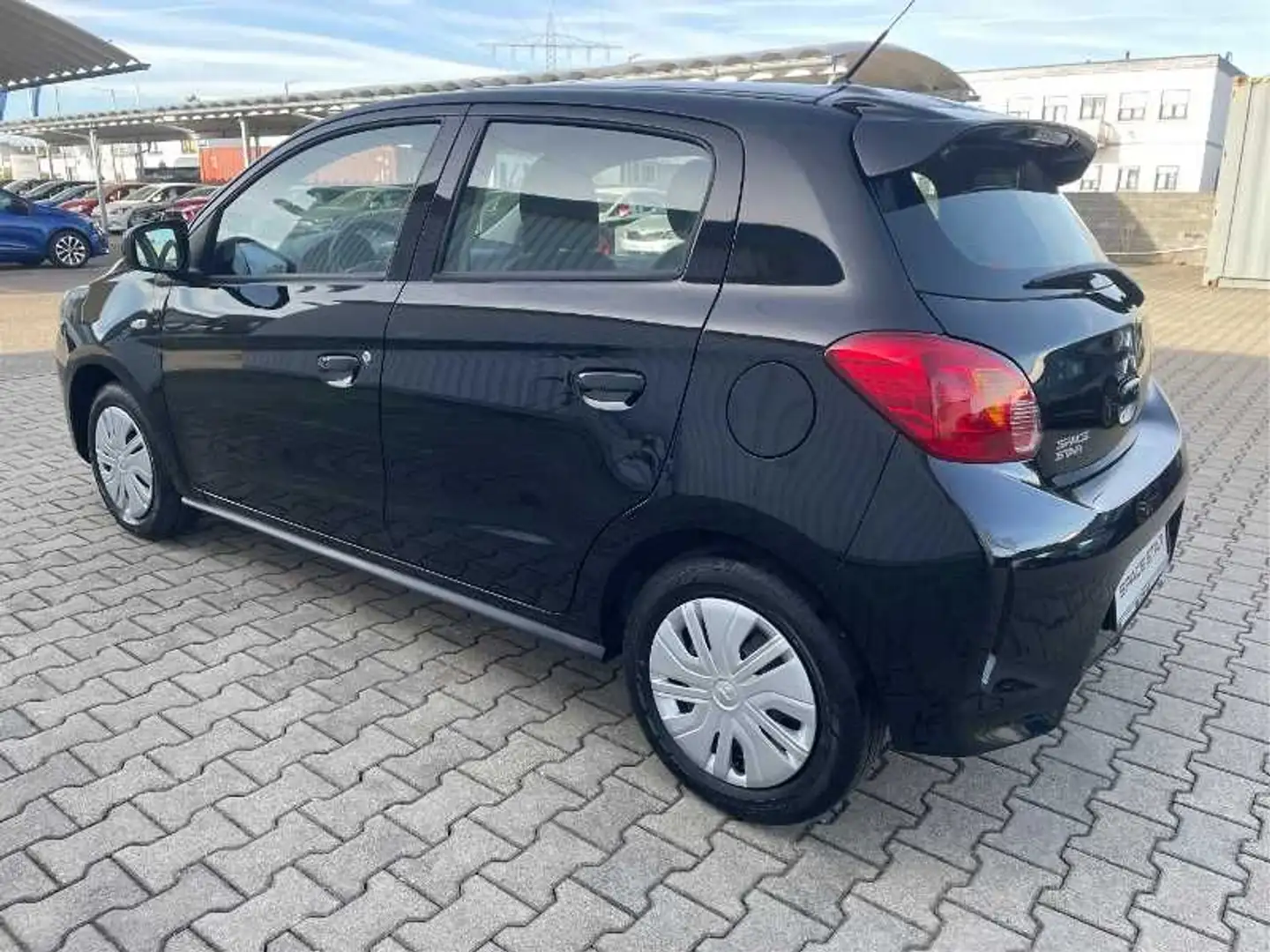 Mitsubishi Space Star PLUS 1.2 MIVEC ClearTec 5-Gang Negro - 2