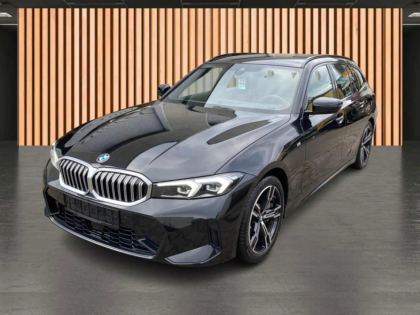 BMW 330 i Touring xDrive M Sport*ACC*HiFi*Kamera* Schwarz - 2