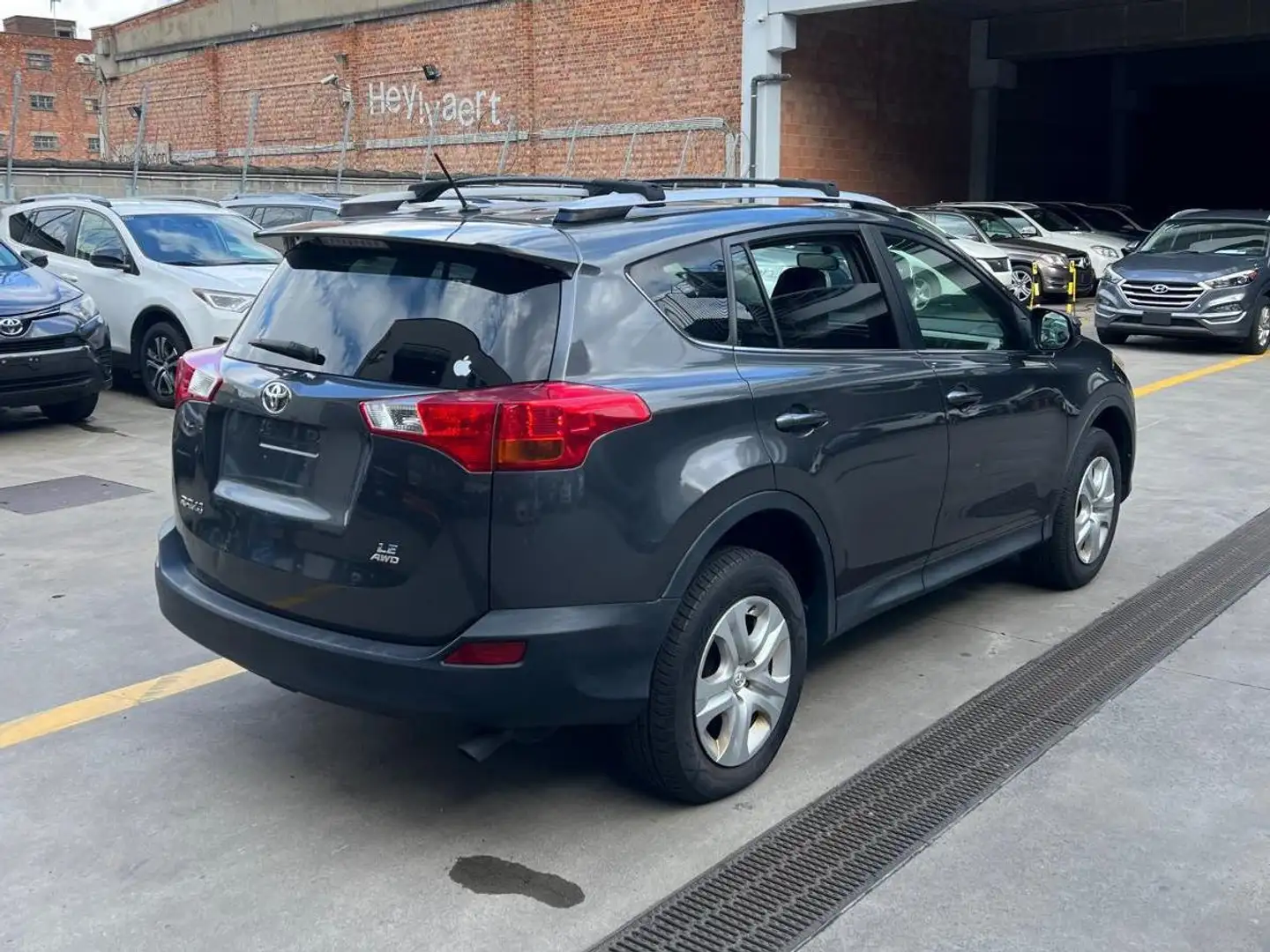 Toyota RAV 4 4WD-ONLY FOR EXPORT OUT OF EUROPE Gri - 2