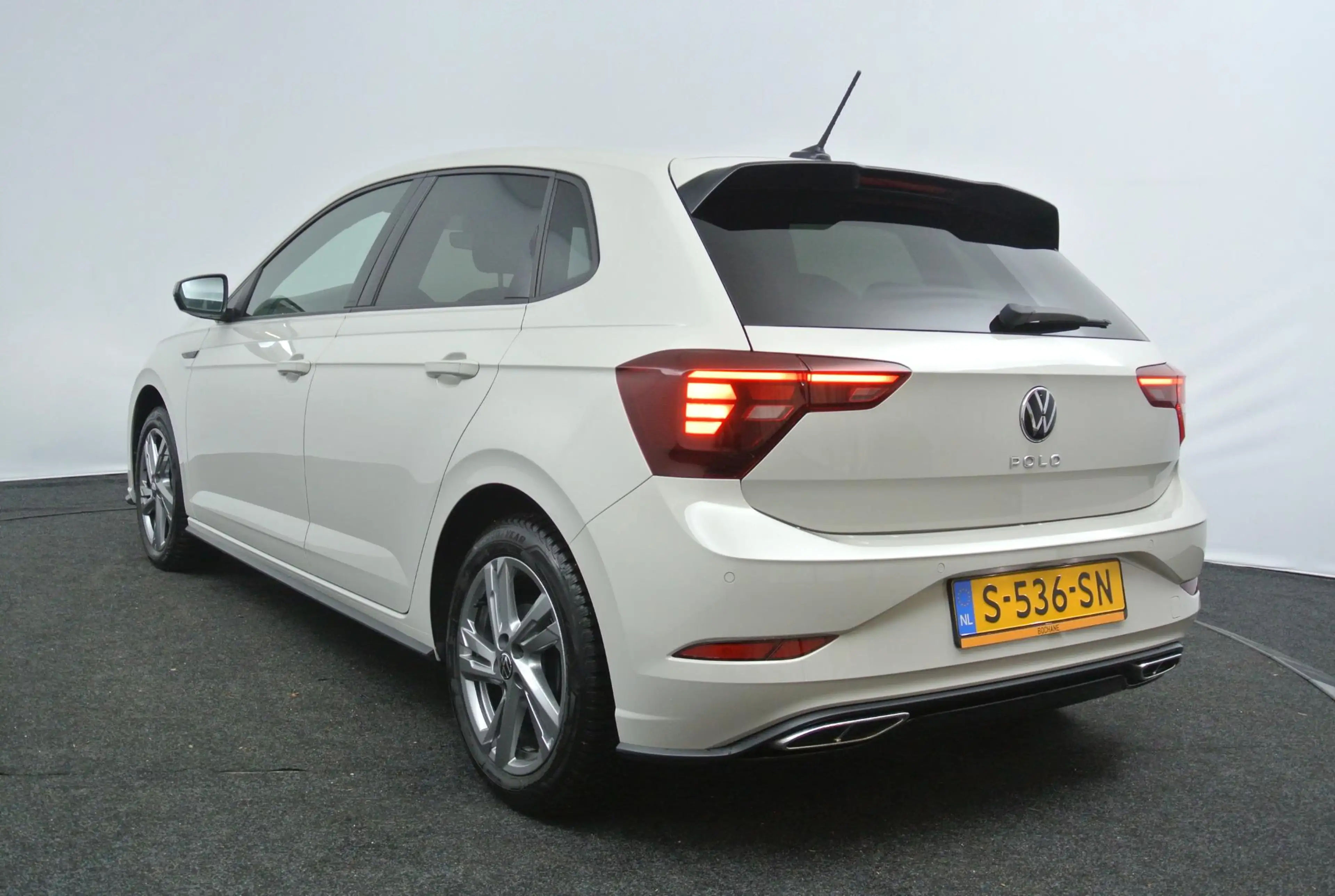 Volkswagen Polo 1.0 TSI R-Line | Carplay/Android Auto | Camera | C — photo 6