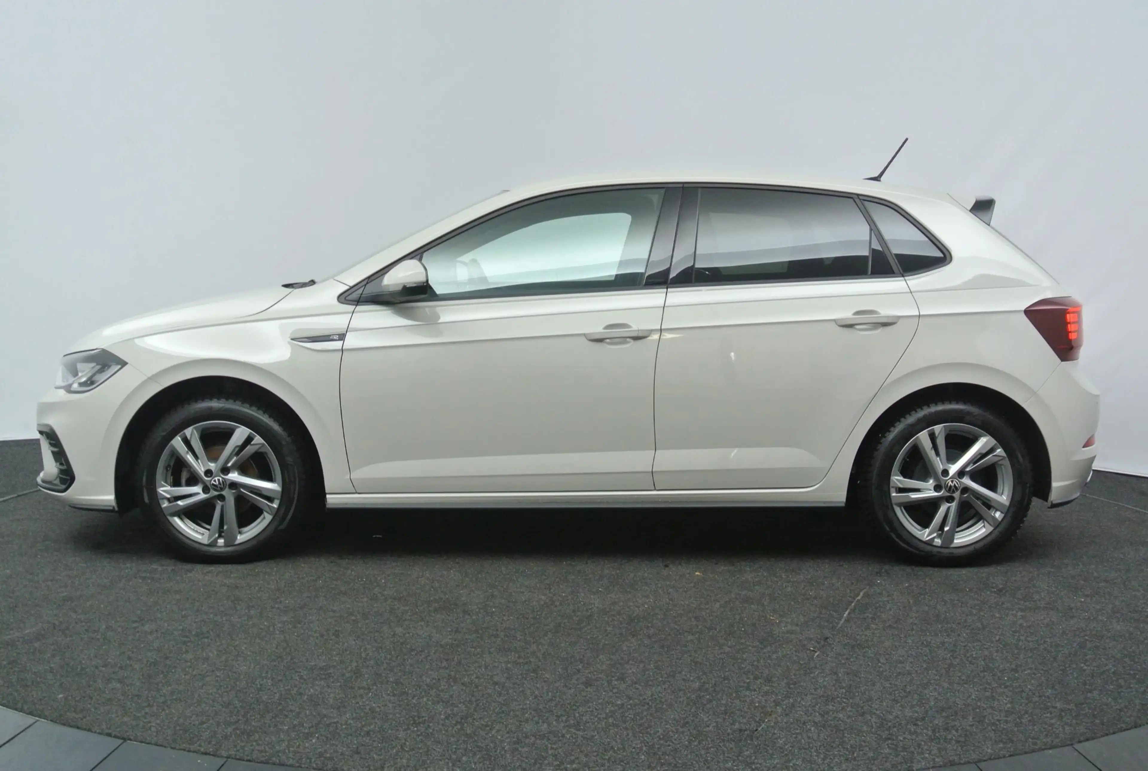 Volkswagen Polo 1.0 TSI R-Line | Carplay/Android Auto | Camera | C — photo 12