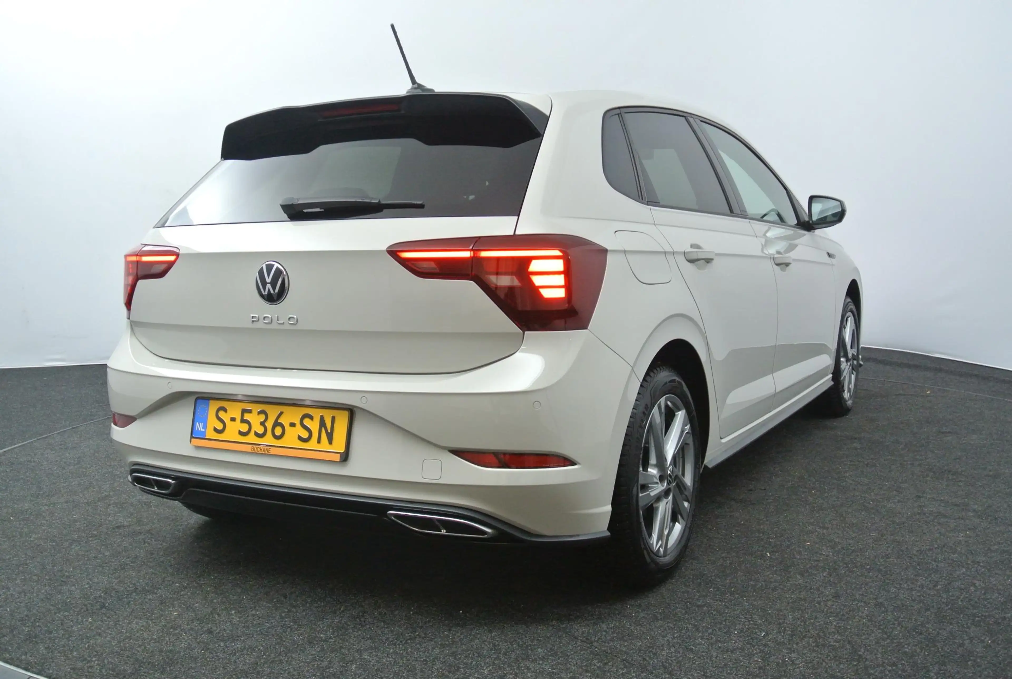 Volkswagen Polo 1.0 TSI R-Line | Carplay/Android Auto | Camera | C — photo 2