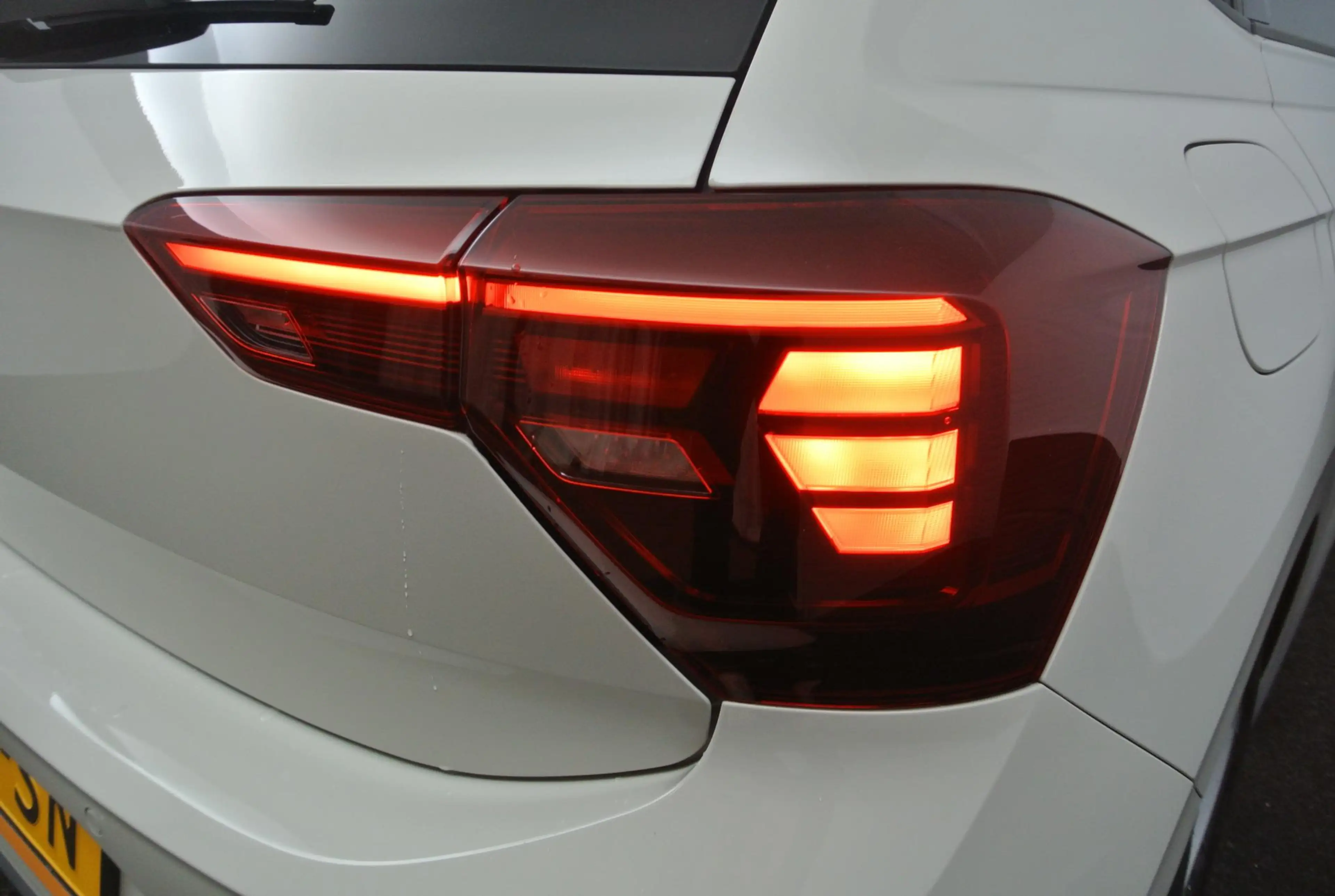 Volkswagen Polo 1.0 TSI R-Line | Carplay/Android Auto | Camera | C — photo 31
