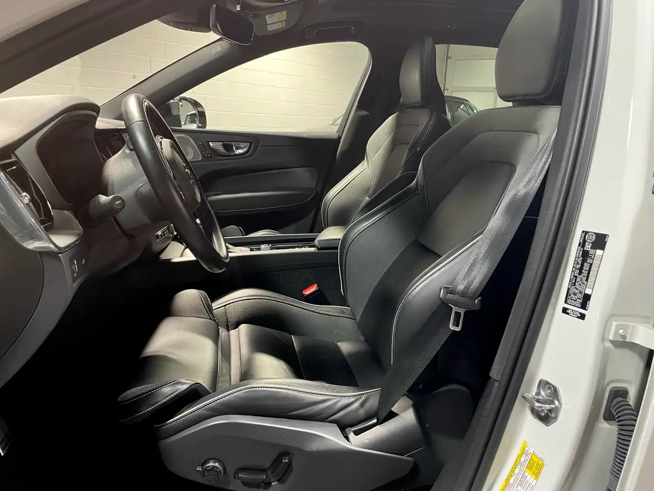 Volvo XC60 снимка Volvo XC60