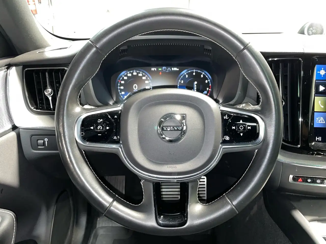 Volvo XC60 снимка Volvo XC60