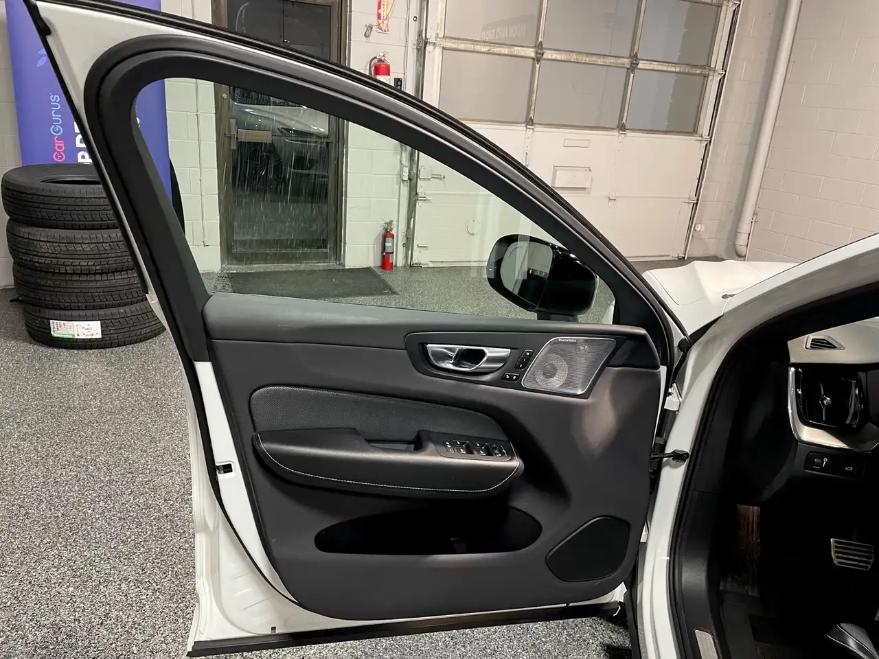 Volvo XC60 снимка Volvo XC60