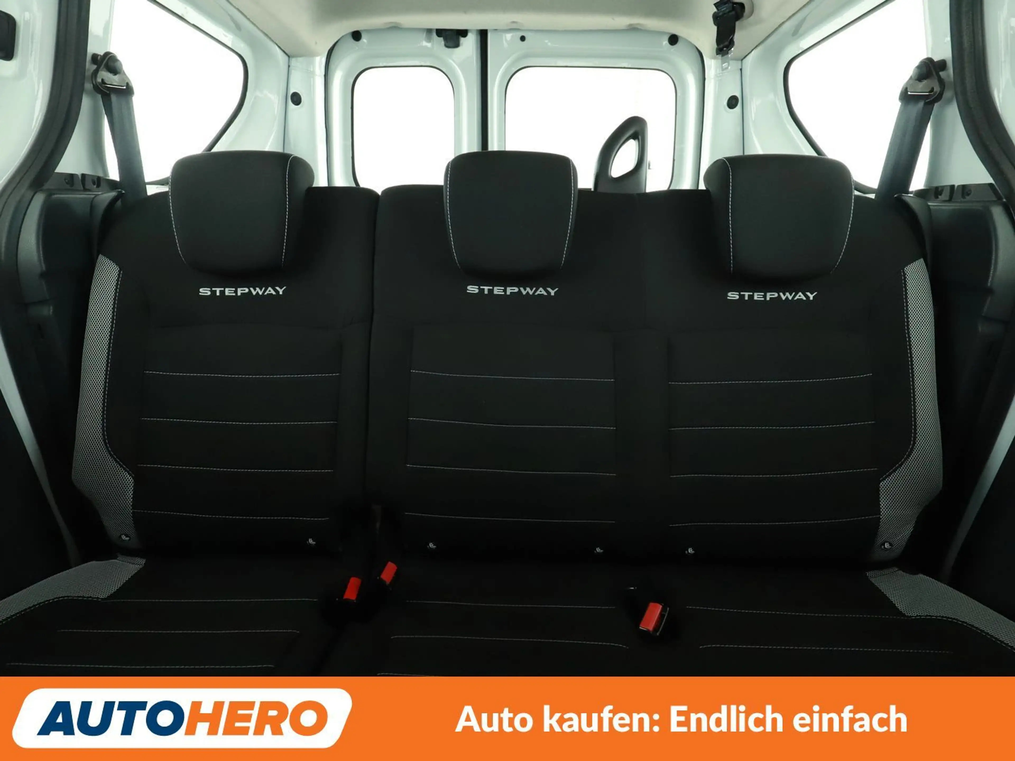 Dacia Dokker 1.6 SCe Stepway *NAVI*TEMPO*PDC*SHZ*ALU* — photo 15
