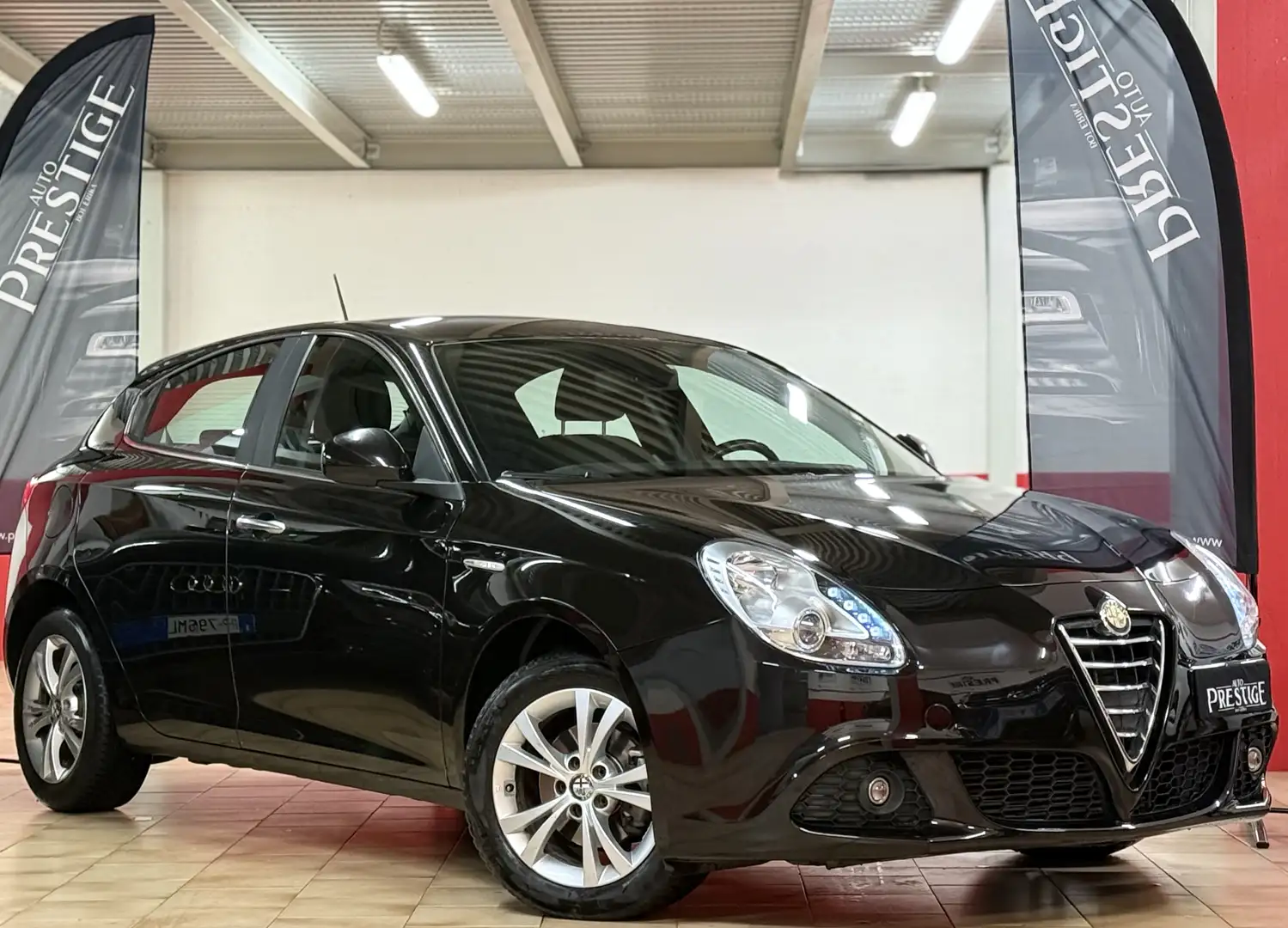 Alfa Romeo Giulietta Giulietta 1.6 jtdm(2) Giulietta Schwarz - 1
