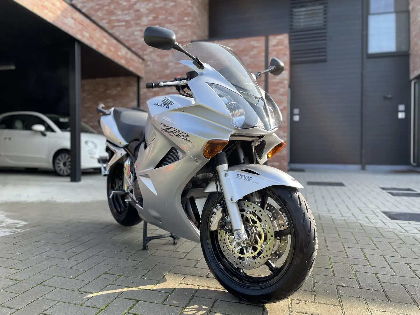 Honda VFR 800 vtec - 1