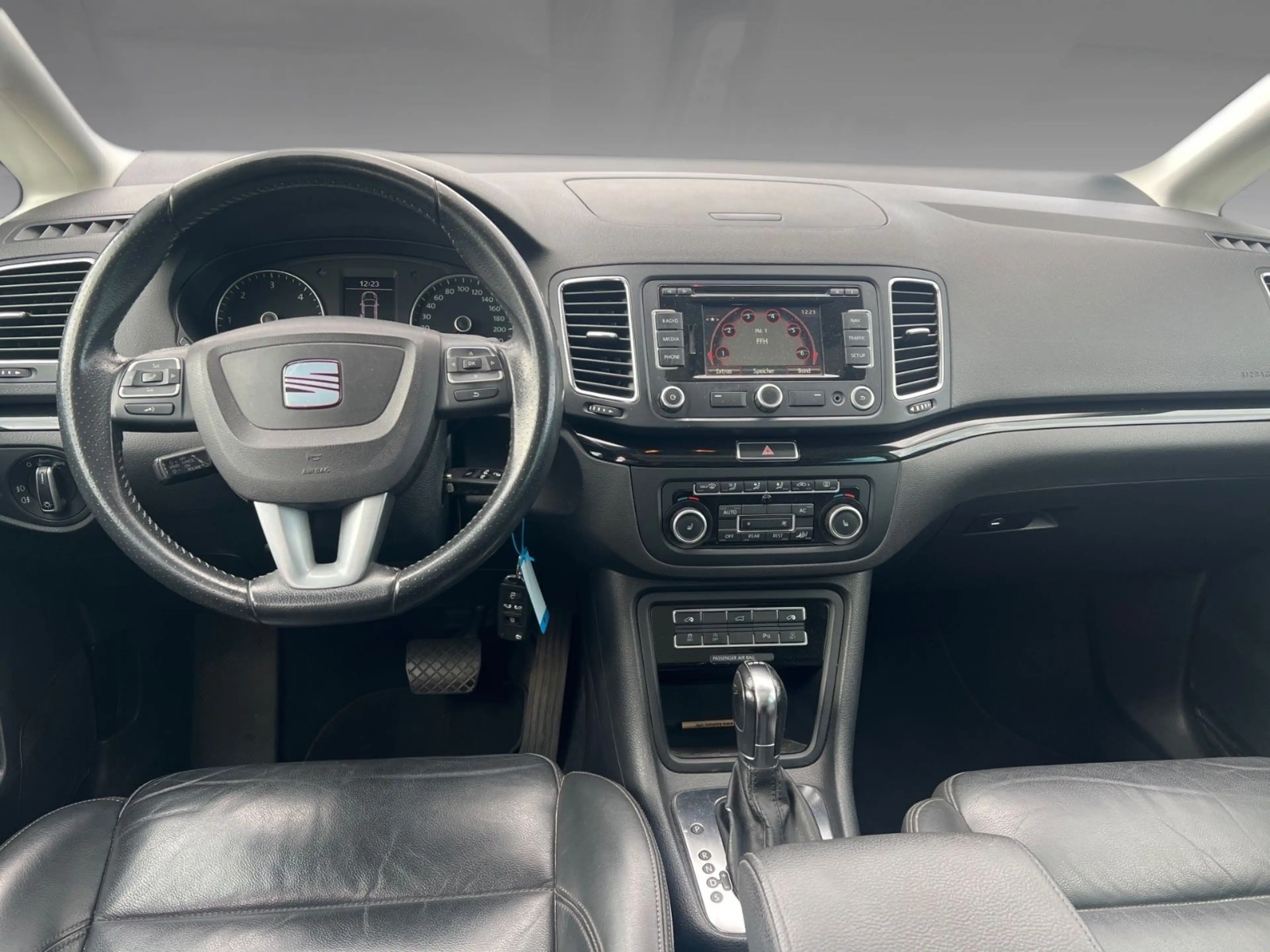 SEAT Alhambra Style 2.0TDI DSG Pano Leder Xenon — photo 13