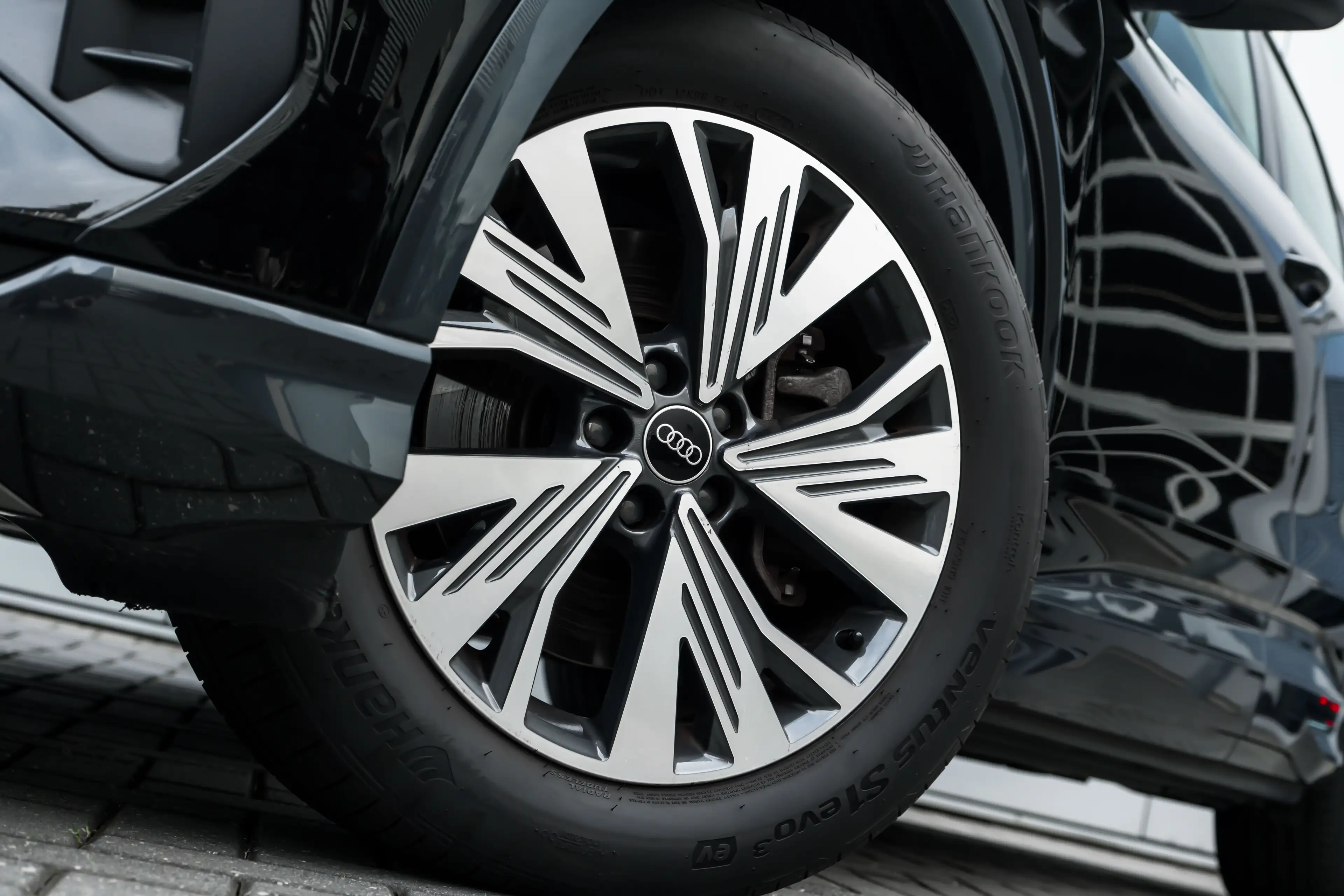 Audi Q4 e-tron 40 Launch edition Advanced Plus 77 kWh 204PK | Tre — photo 5