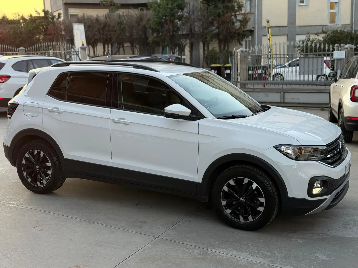 Volkswagen T-Cross 1.6TDI 95cv MANUALE -UNIPROPRIETARIO -TG UFF. VW Bianco - 2