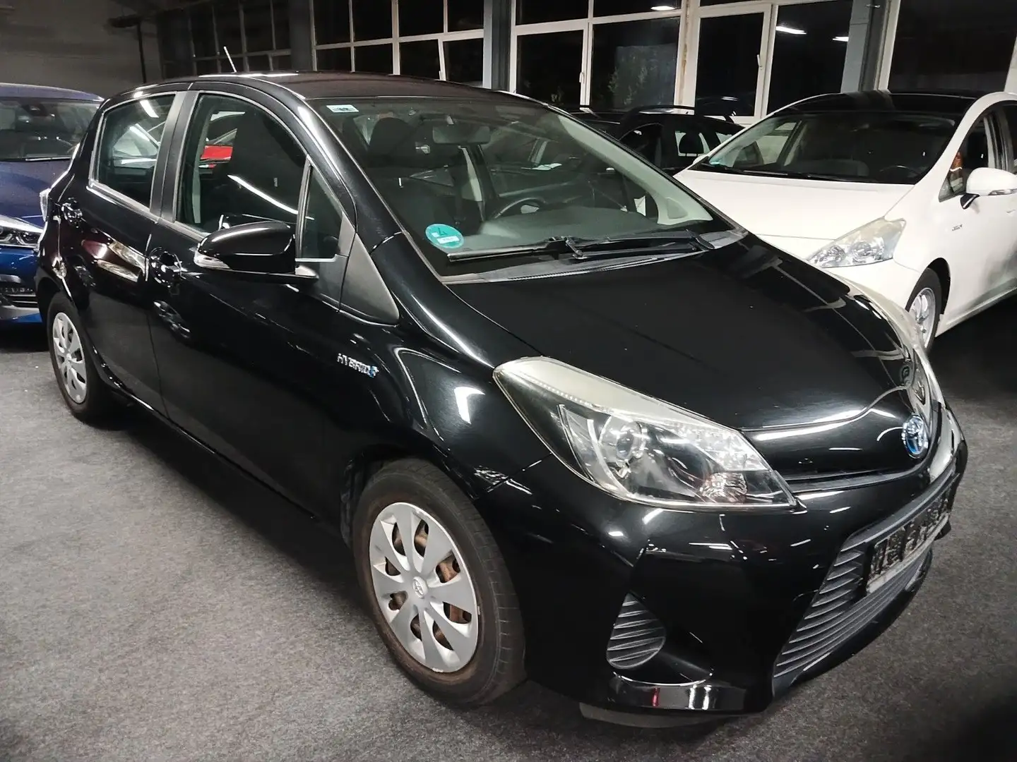 Toyota Yaris Hybrid Life AUTOM GARANTIE SR WR KAMERA Schwarz - 1