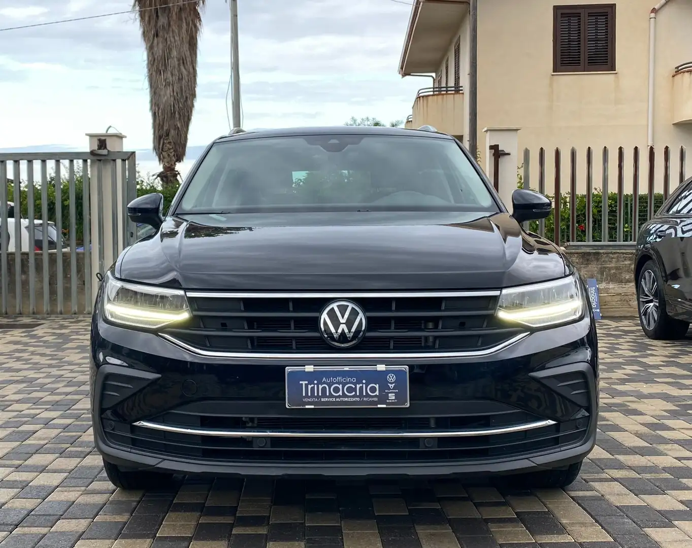 Volkswagen Tiguan Life 2.0 TDI 122CV Negro - 2