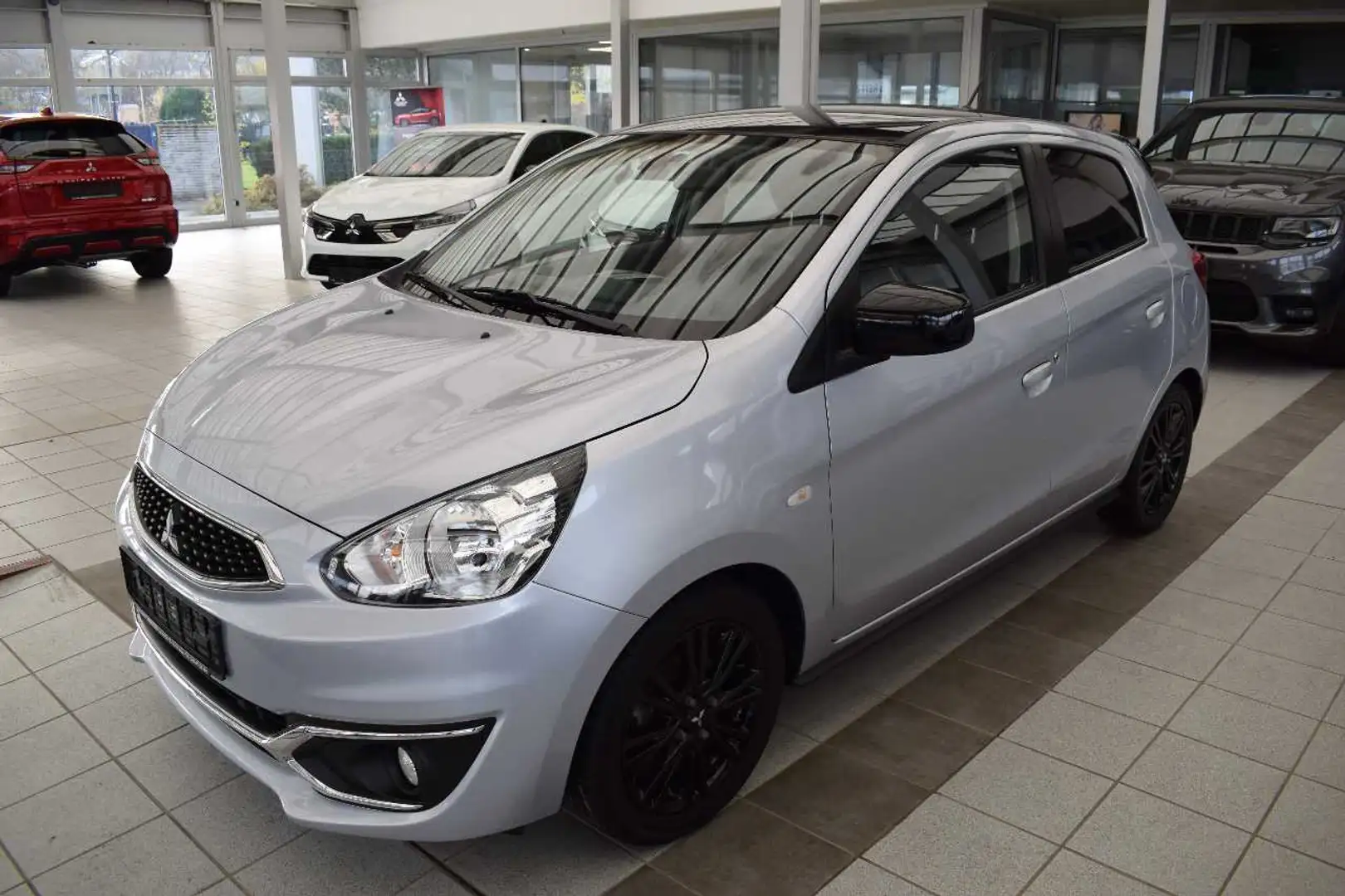 Mitsubishi Space Star Diamant+ Automatk Silber - 1