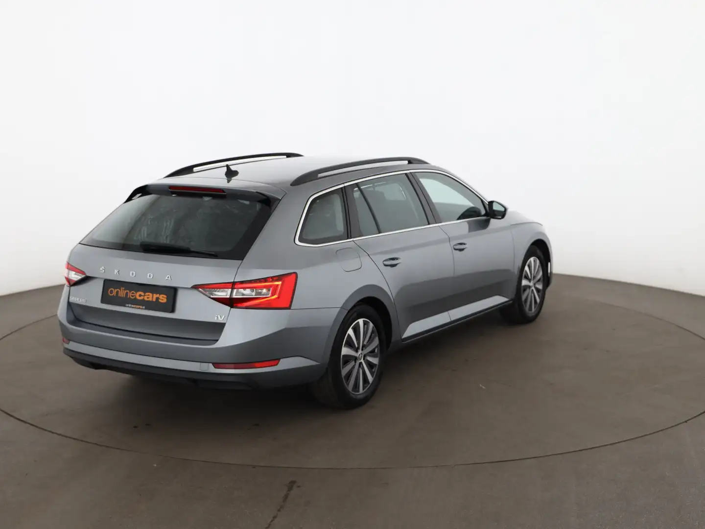 Skoda Superb Combi 1.4 TSI Ambition Aut LED NAVI R-CAM Grau - 2