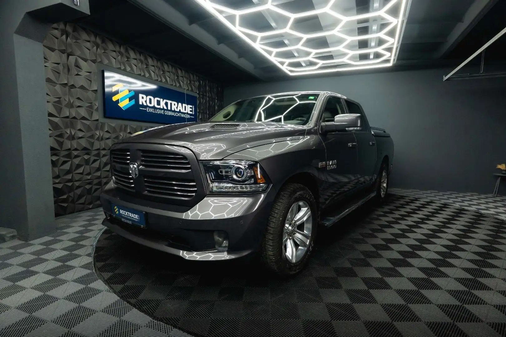 Dodge RAM 5.7 V8 HEMI 4x4 SPORT LPG Luft-FW Unfallfrei Grau - 2