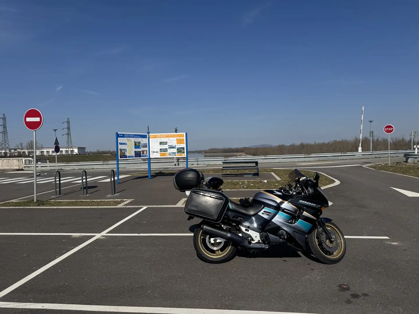 Honda CBR 1000 Homda CBR 1000 F - 1