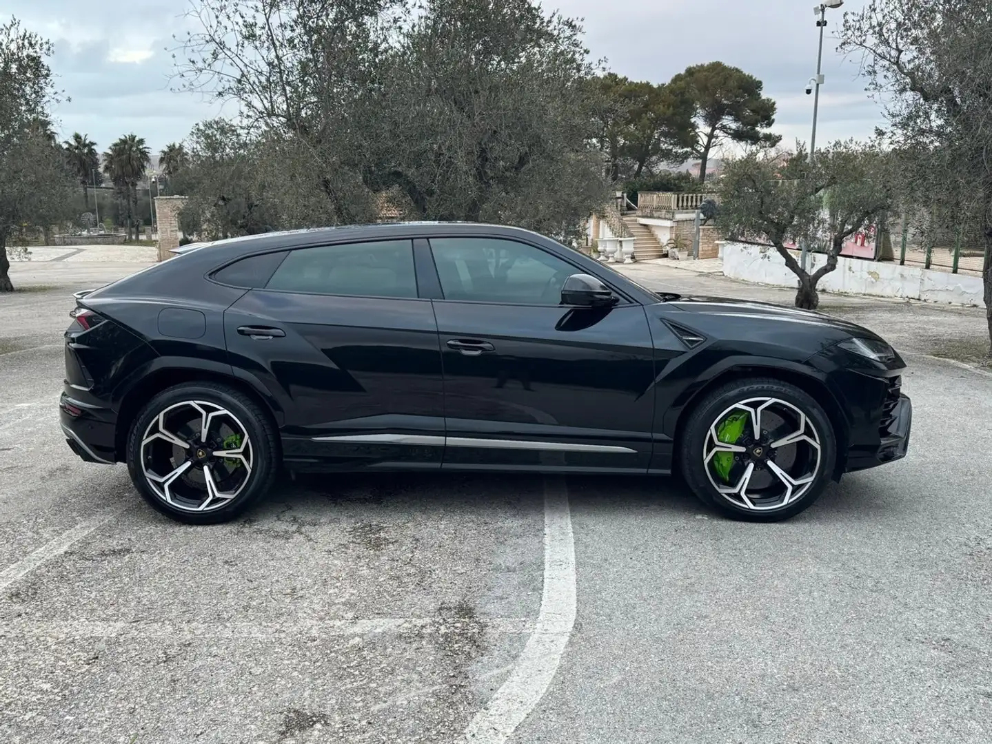 Lamborghini Urus 4.0 benzina-650 CV Nero - 1