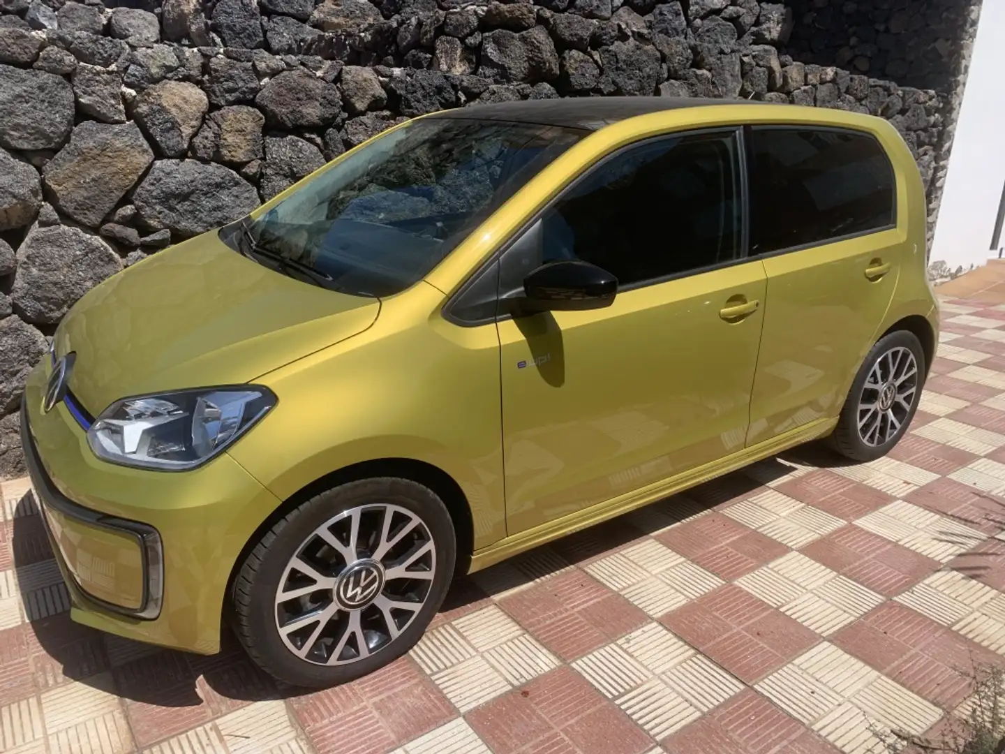 Volkswagen up! e-Up! Style Amarillo - 1