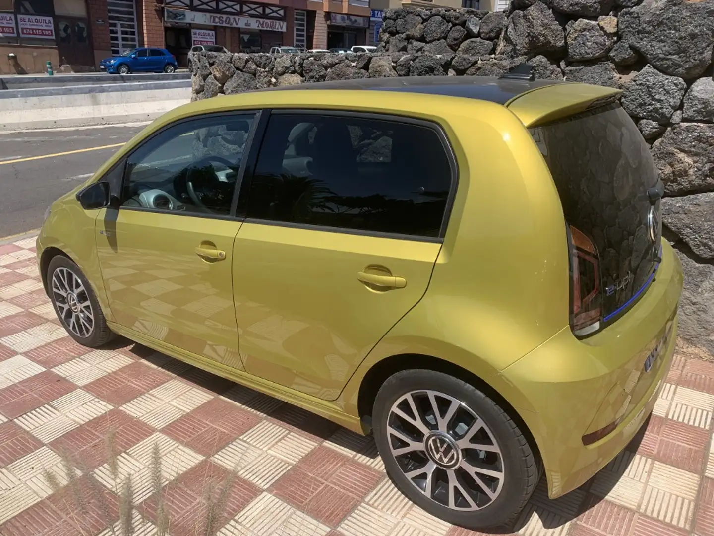 Volkswagen up! e-Up! Style Amarillo - 2