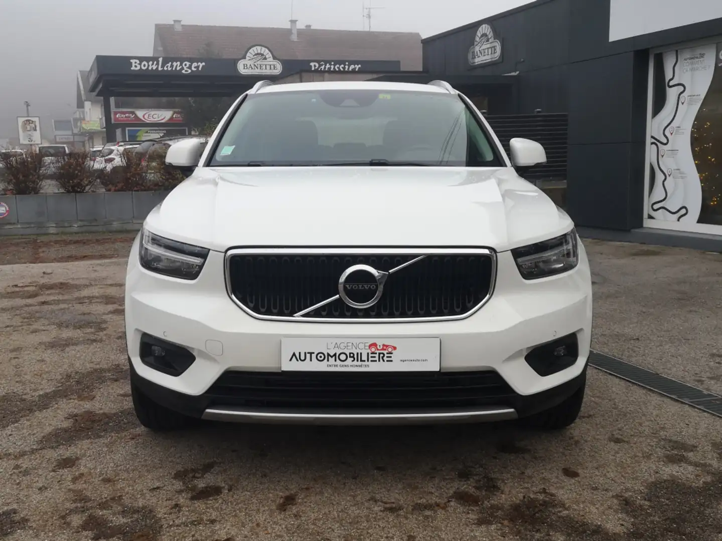 Volvo XC40 1.5 T2 129 MOMENTUM BUSINESS 2WD GEARTRONIC 8 Blanc - 2