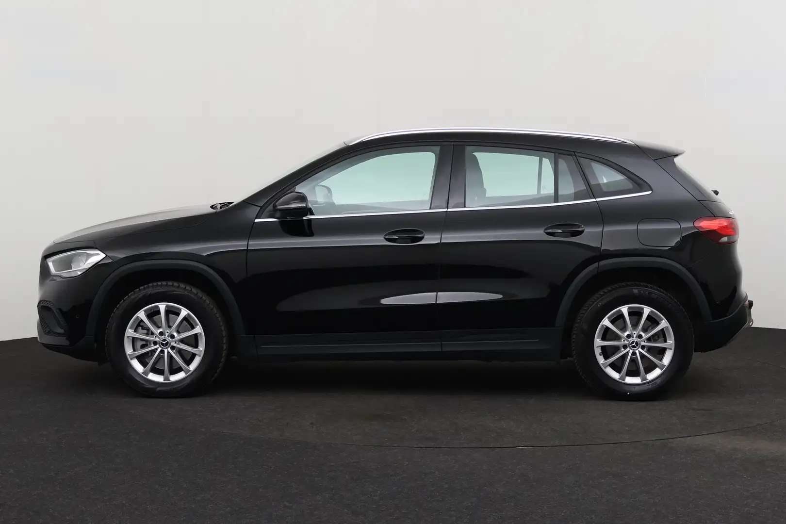 Mercedes-Benz E iA  + GPS + LEDER + PDC + CRUISE + ALU 17 + TREK - 2