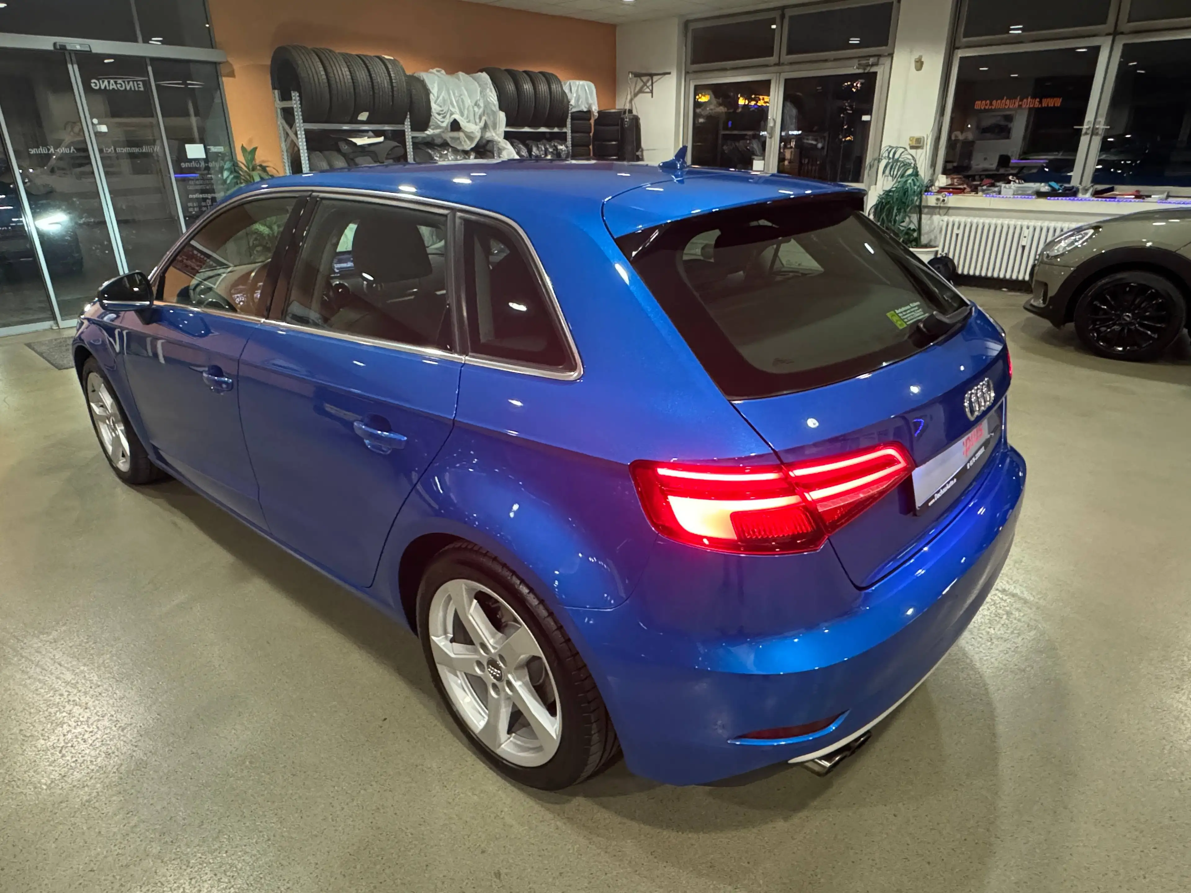 Audi A3 40 TFSI quattro sport,Quattro, S-tronik, NAVI MMI,Leder,LED SW,AHK,SHZ,Standheizung, — photo 7