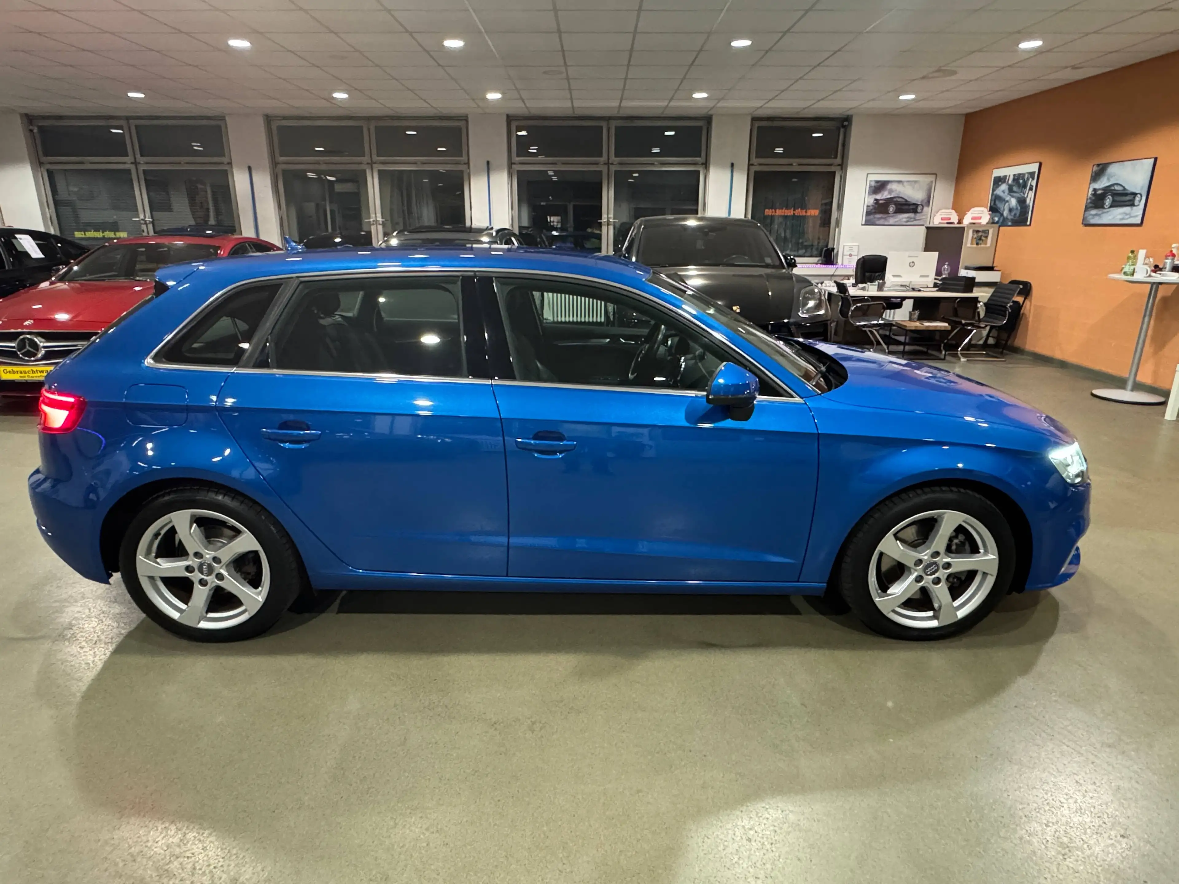 Audi A3 40 TFSI quattro sport,Quattro, S-tronik, NAVI MMI,Leder,LED SW,AHK,SHZ,Standheizung, — photo 4