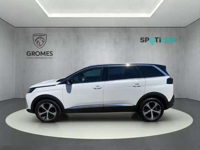 Peugeot 5008 view 6