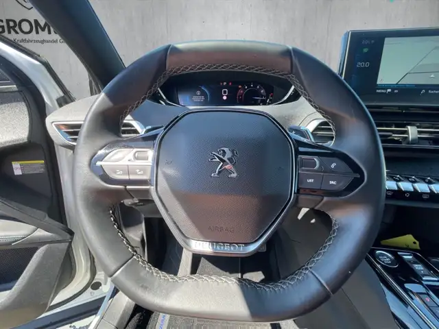Peugeot 5008 view 10