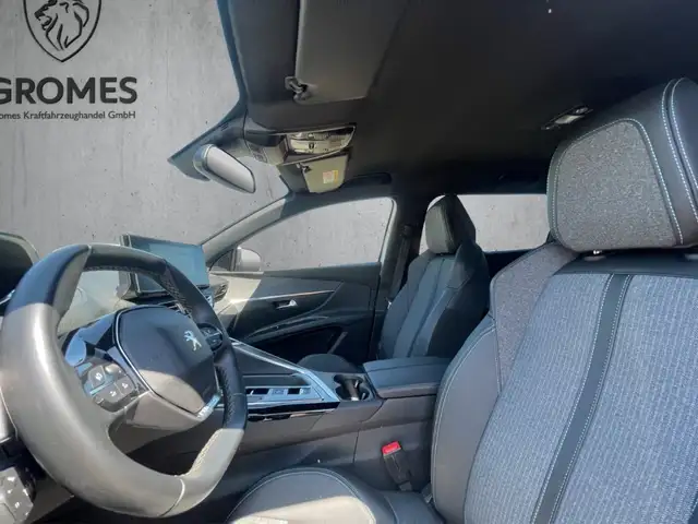 Peugeot 5008 view 9