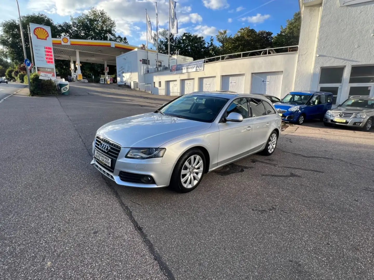 Audi A4 Avant Attraction Silber - 1