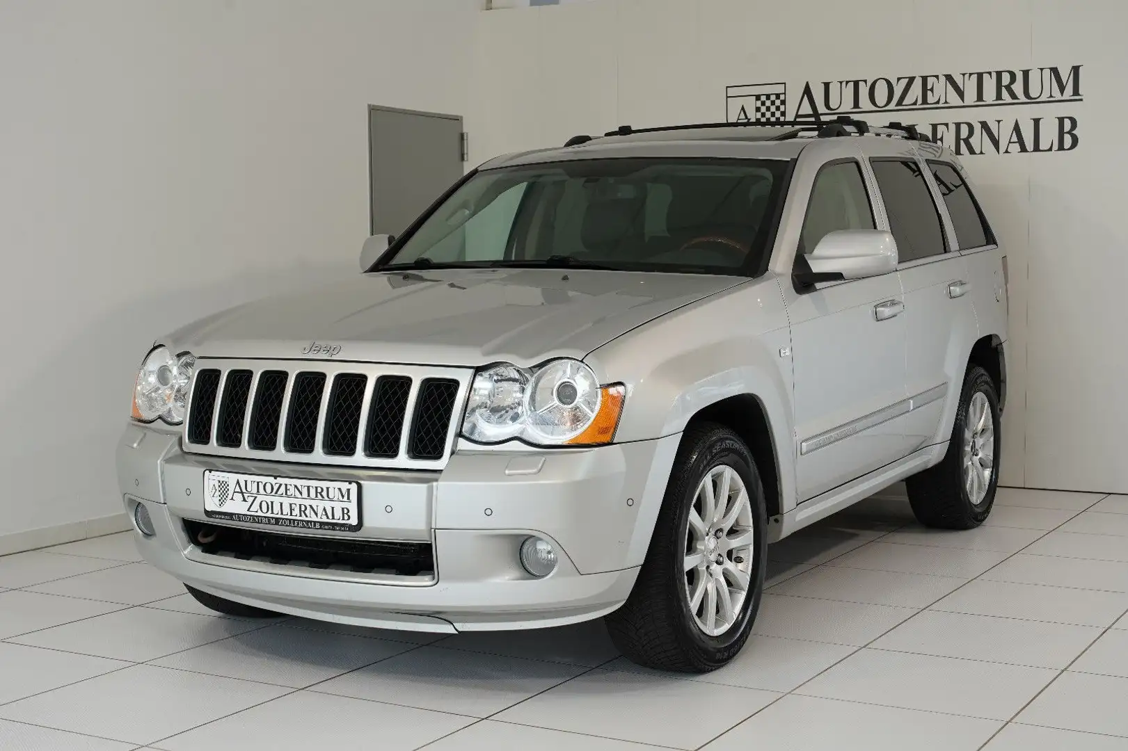 Jeep Grand Cherokee 3.0 CRD Overland *LEDER*R-CAM*AHK Silber - 2