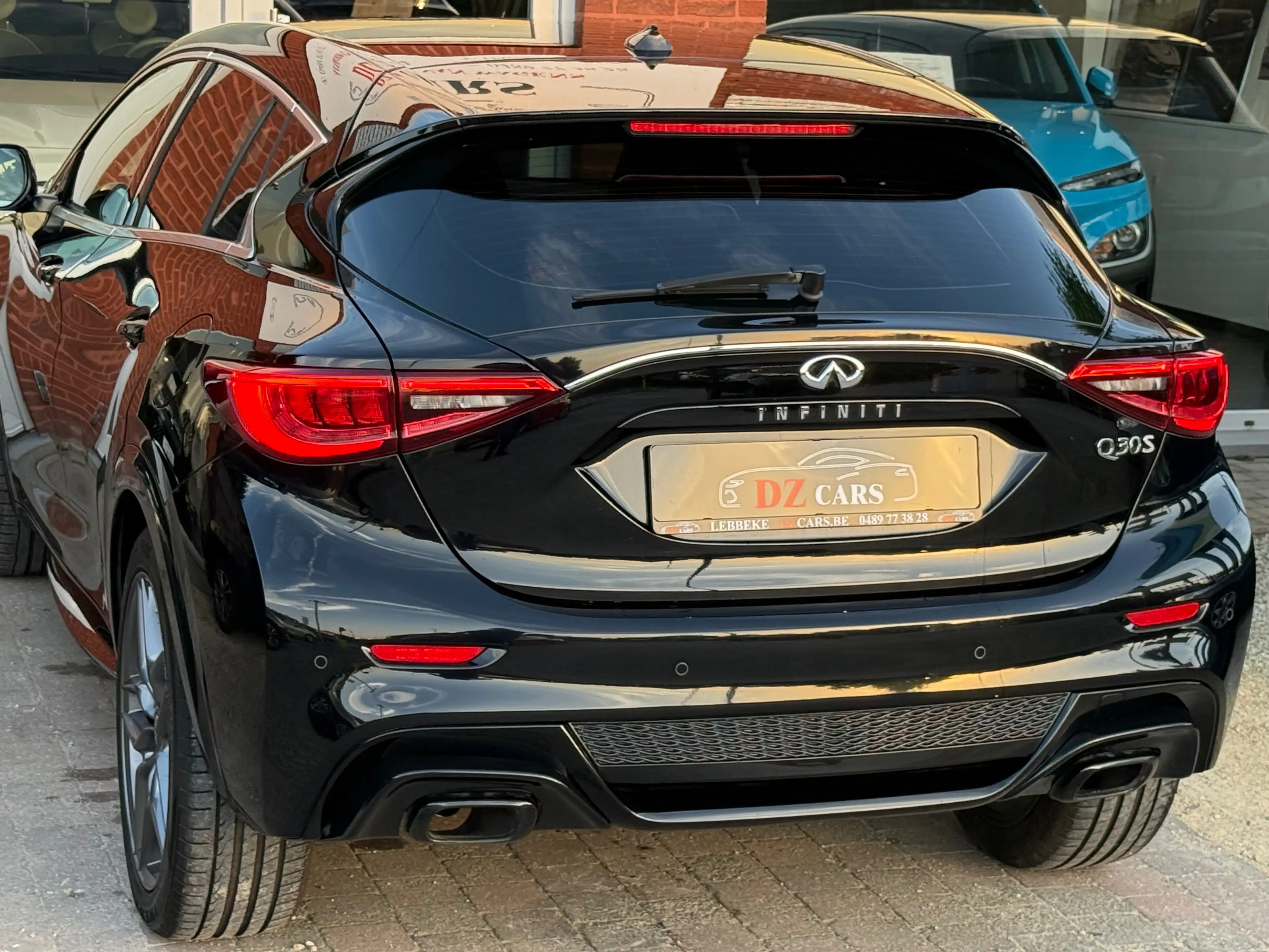 Infiniti Q30 Q30 1.5d Sport City Black — photo 13