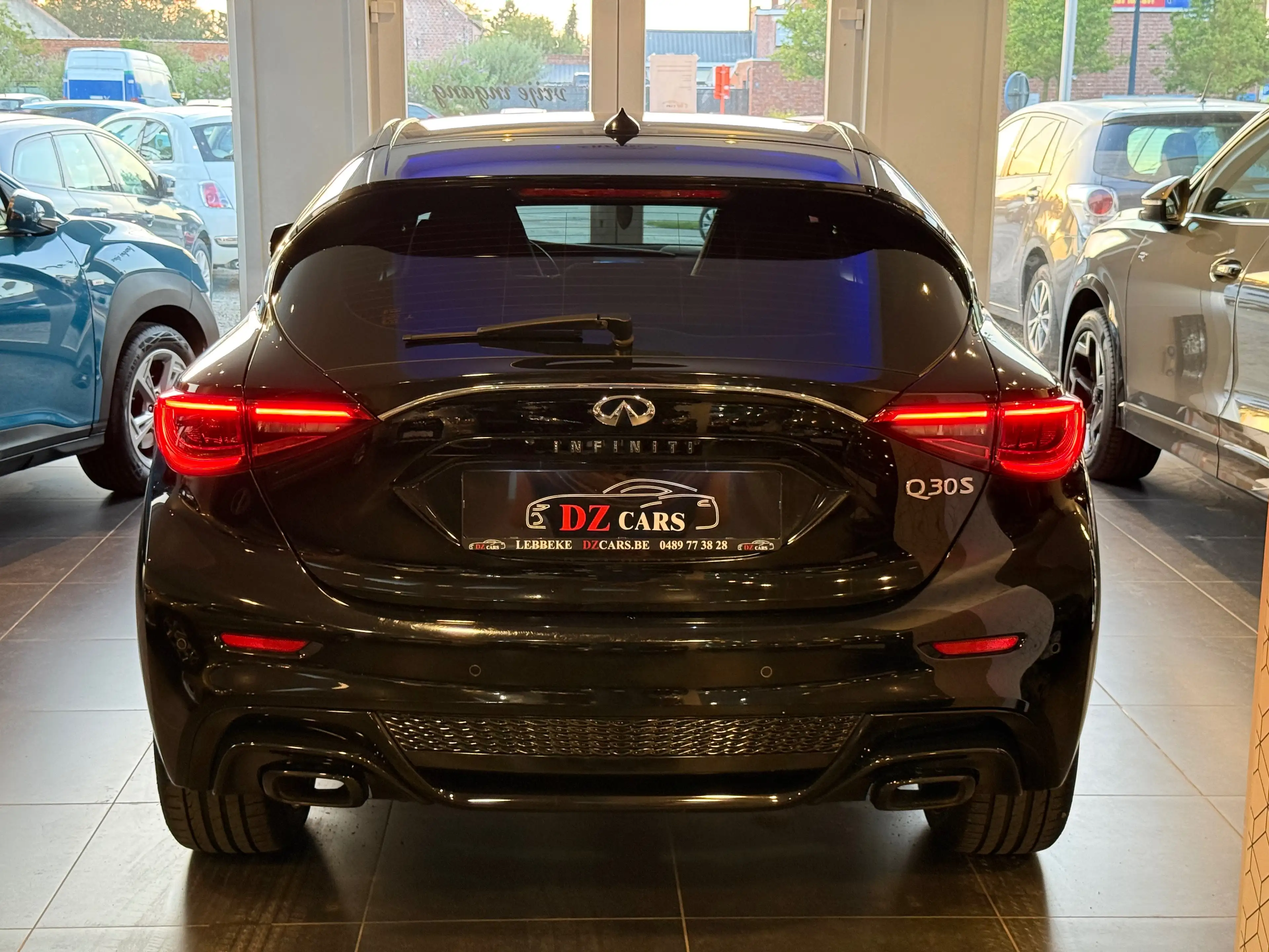 Infiniti Q30 Q30 1.5d Sport City Black — photo 50