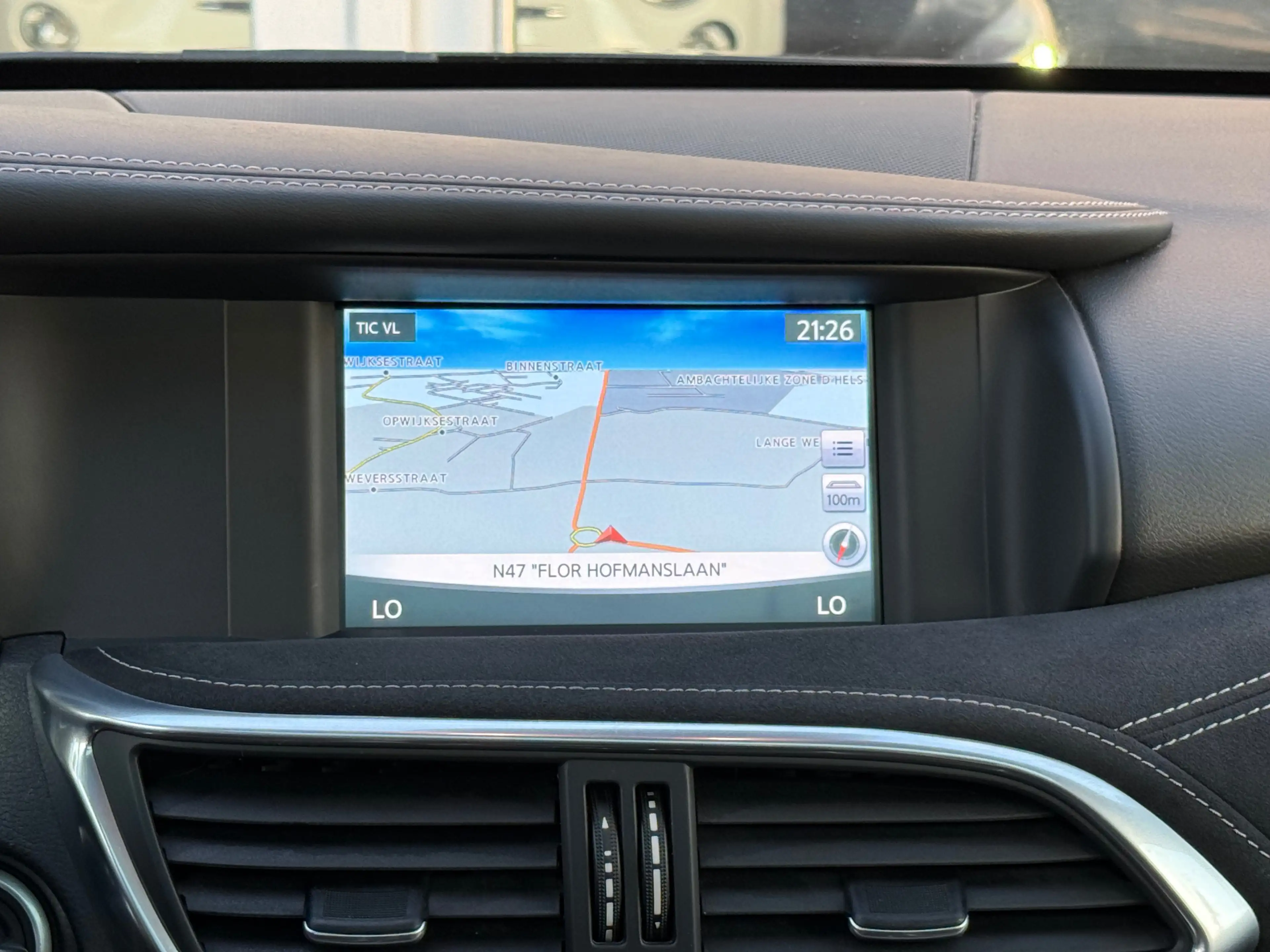 Infiniti Q30 Q30 1.5d Sport City Black — photo 24