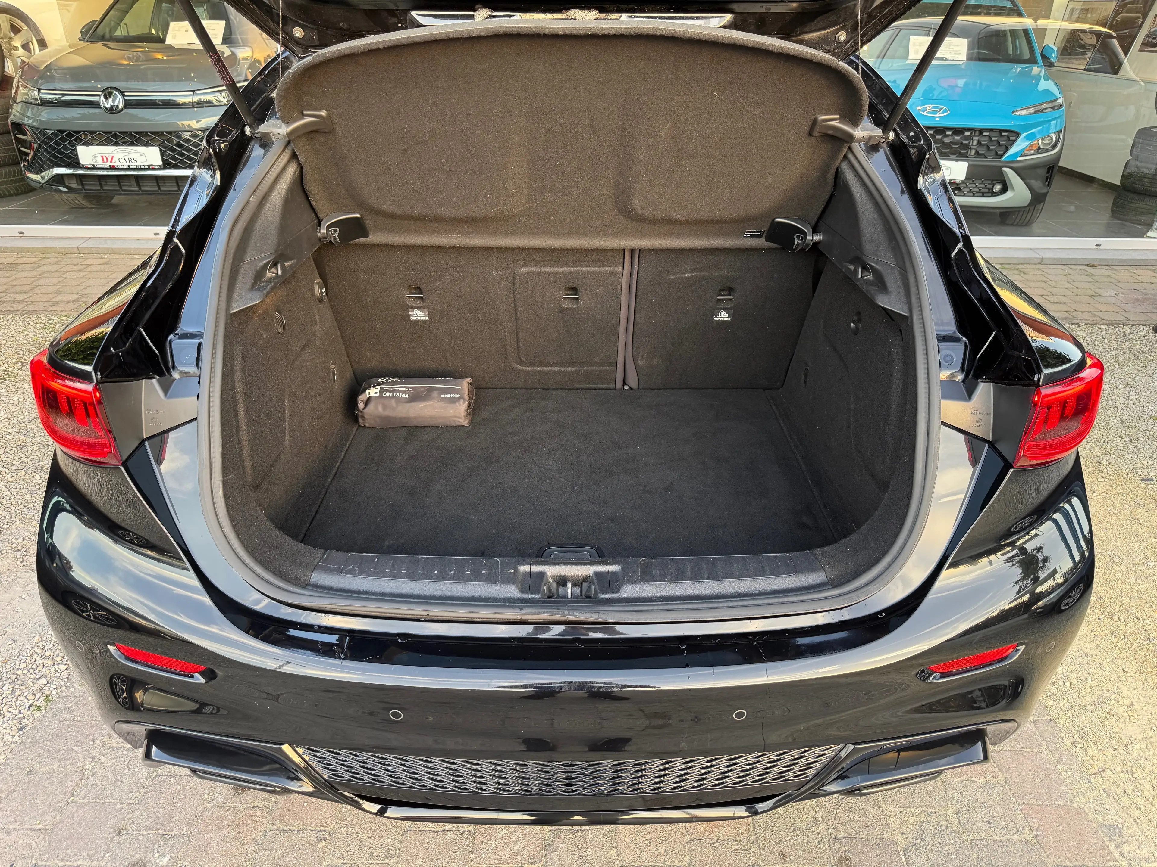 Infiniti Q30 Q30 1.5d Sport City Black — photo 14
