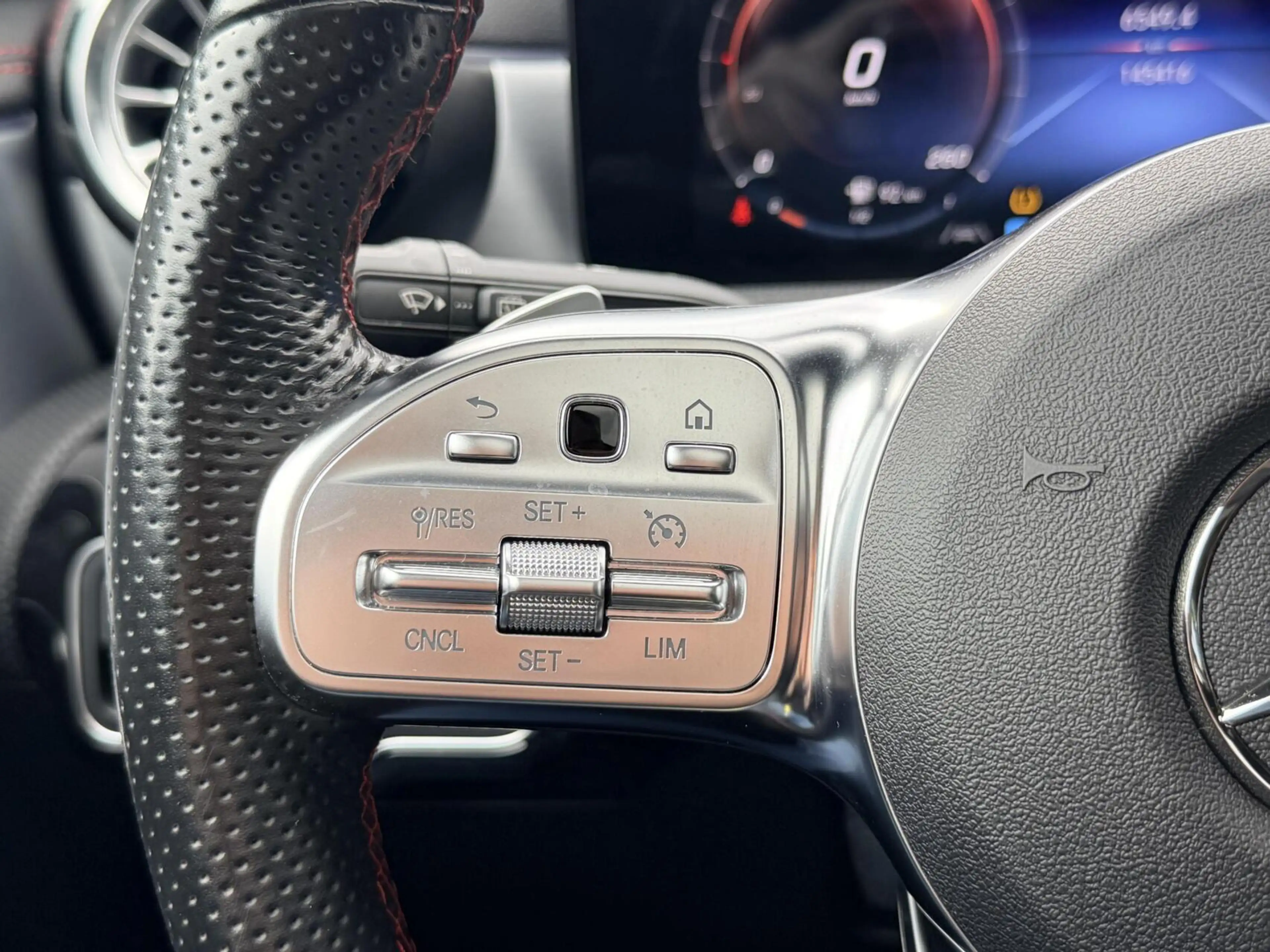 Mercedes-Benz CLA 250 Shooting Brake e AMG Line| Camera | Pano |ACC | De — photo 10