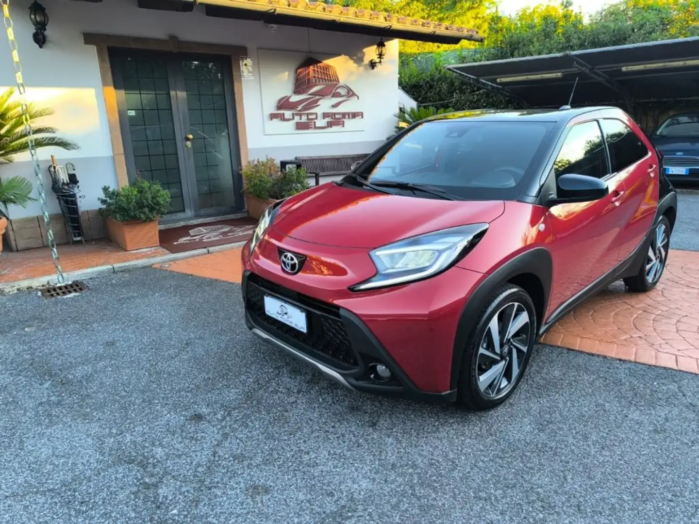 Toyota Aygo X 1.0 VVT-i 72 CV 5 porte Lounge Air CARPLAY! NAVI! Rosso - 1