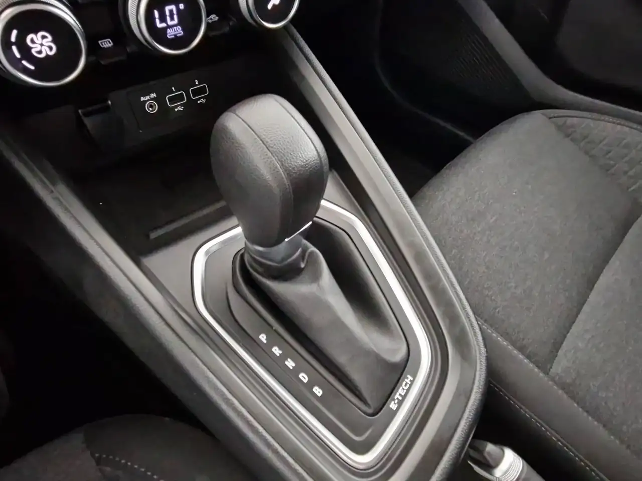 Renault Clio 1.6 e-tech hybrid zen 140cv auto my21, миниатюра 10