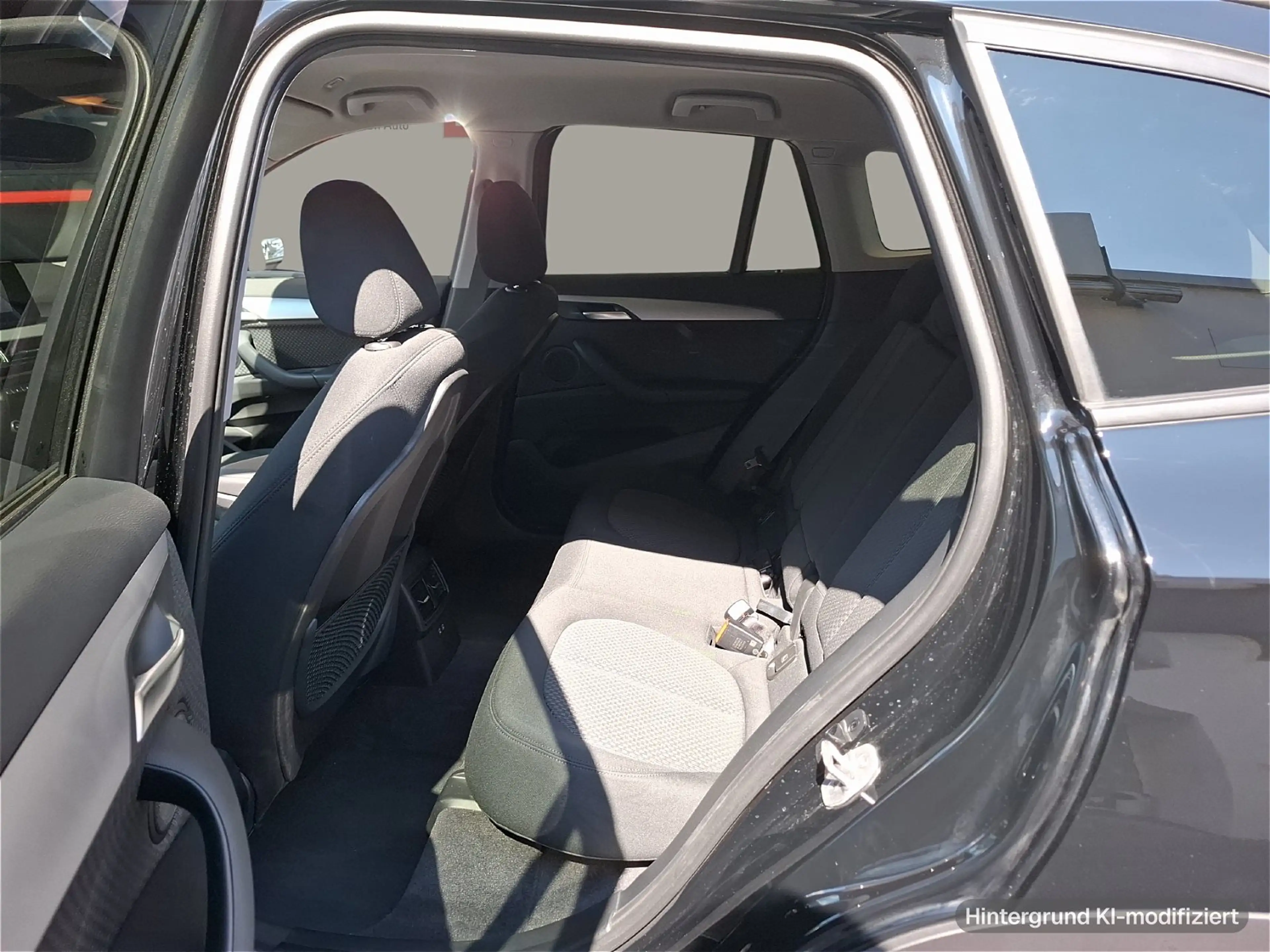 BMW X1 sDrive16d (F48) Advantage LED WLAN RFK Shz — photo 11