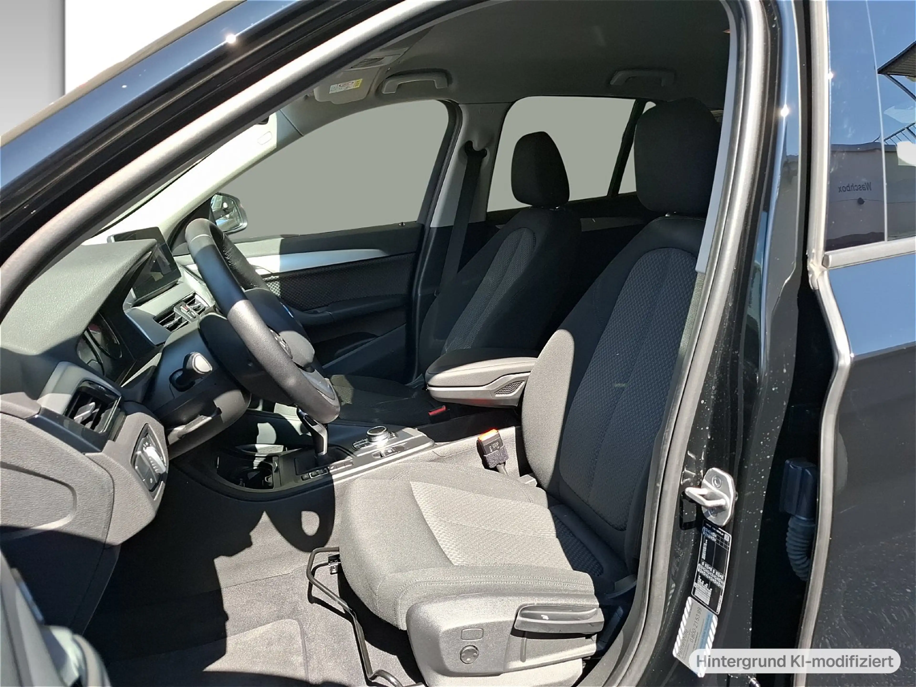 BMW X1 sDrive16d (F48) Advantage LED WLAN RFK Shz — photo 10
