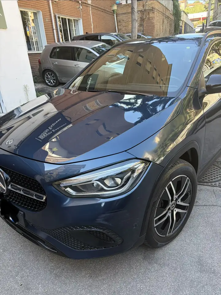 Mercedes-Benz GLA 180