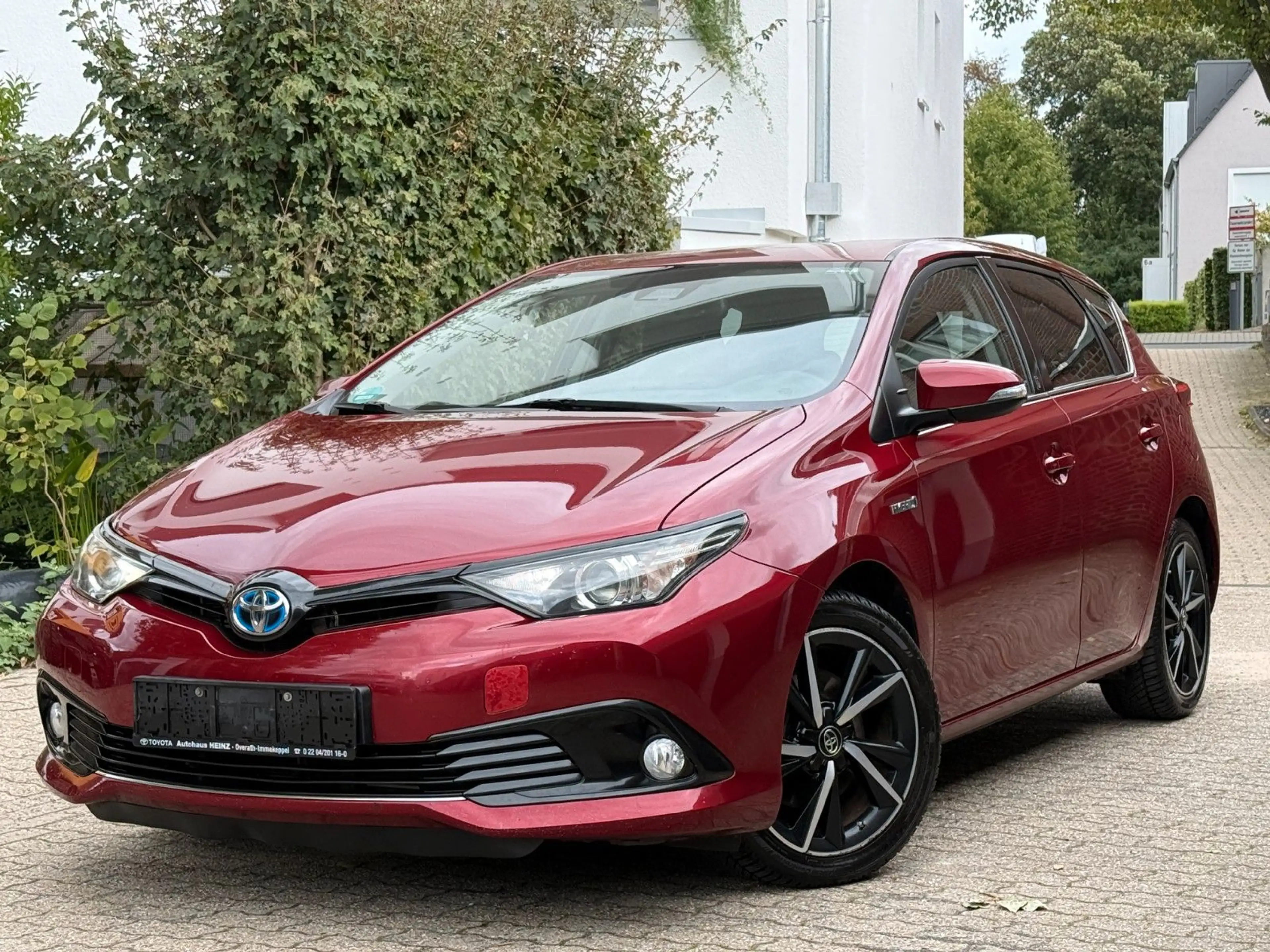 Toyota Auris 1.8l Hybrid "Team D"Navi/Kamera/AHK/SHZ