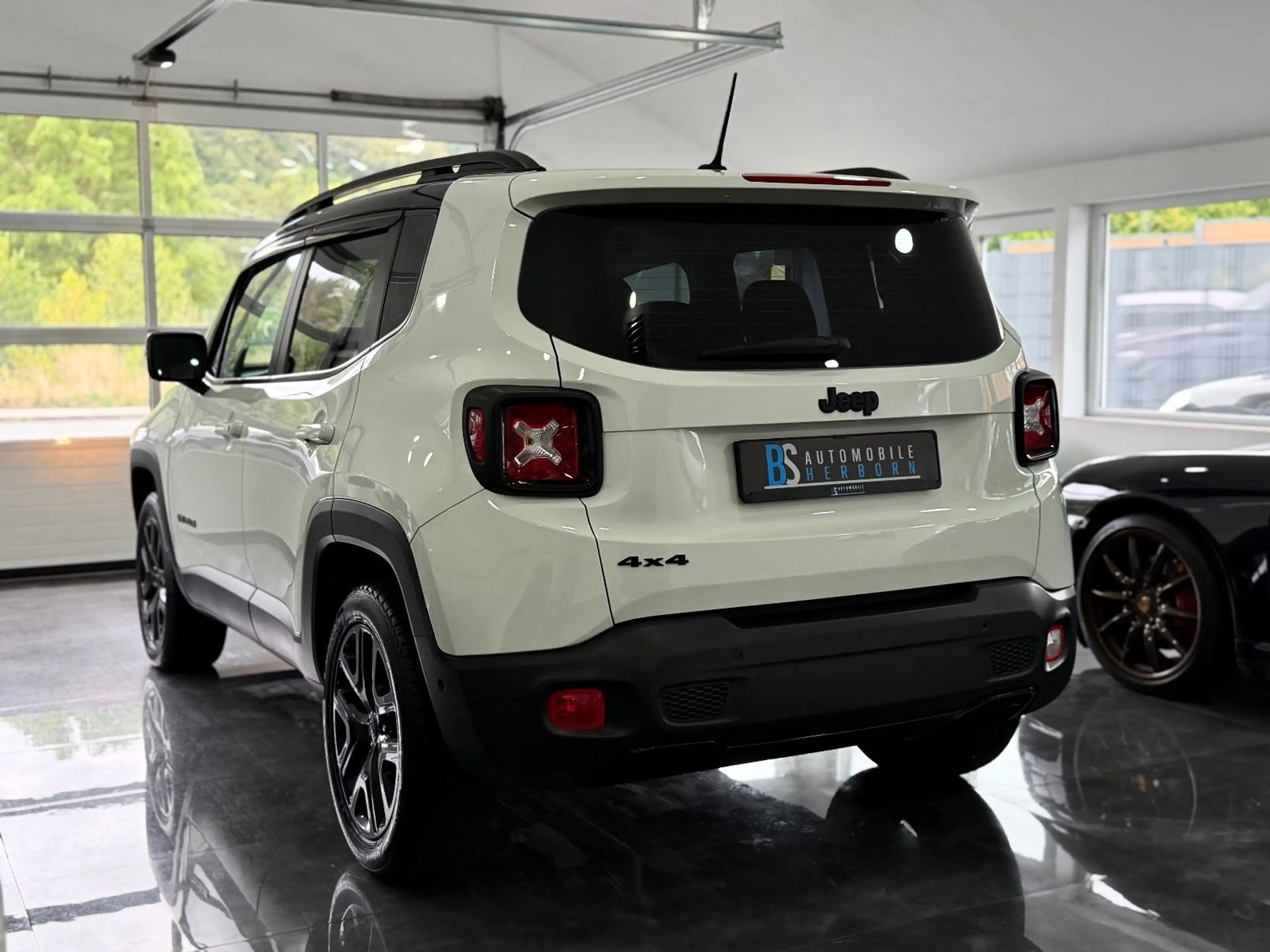 Jeep Renegade Limited 4WD/Aut./Navi/Beats/UConnect — photo 8