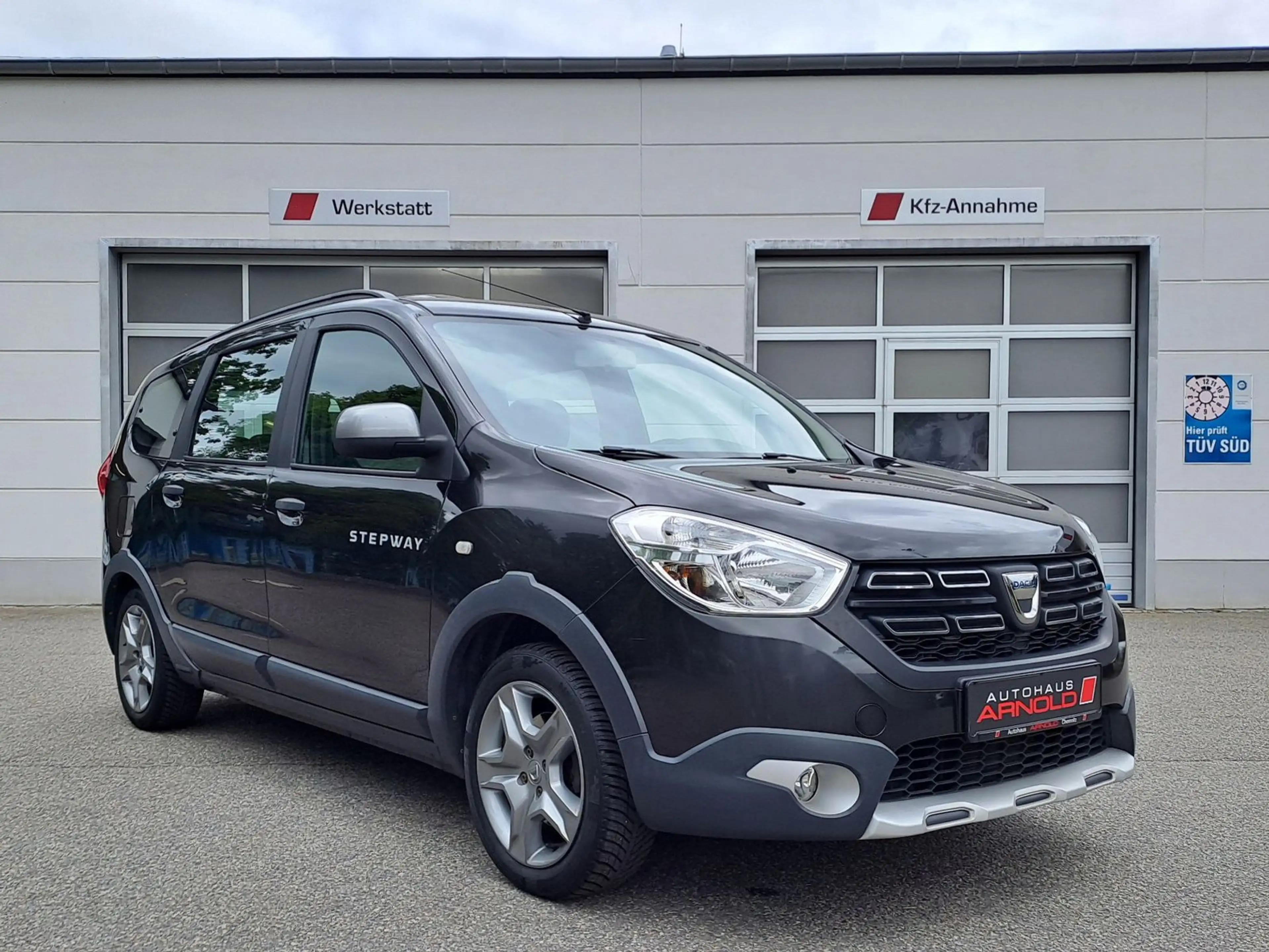 Dacia Lodgy TCe 115 Stepway (7 Sitze, AHZV, 1. Hand) — photo 5